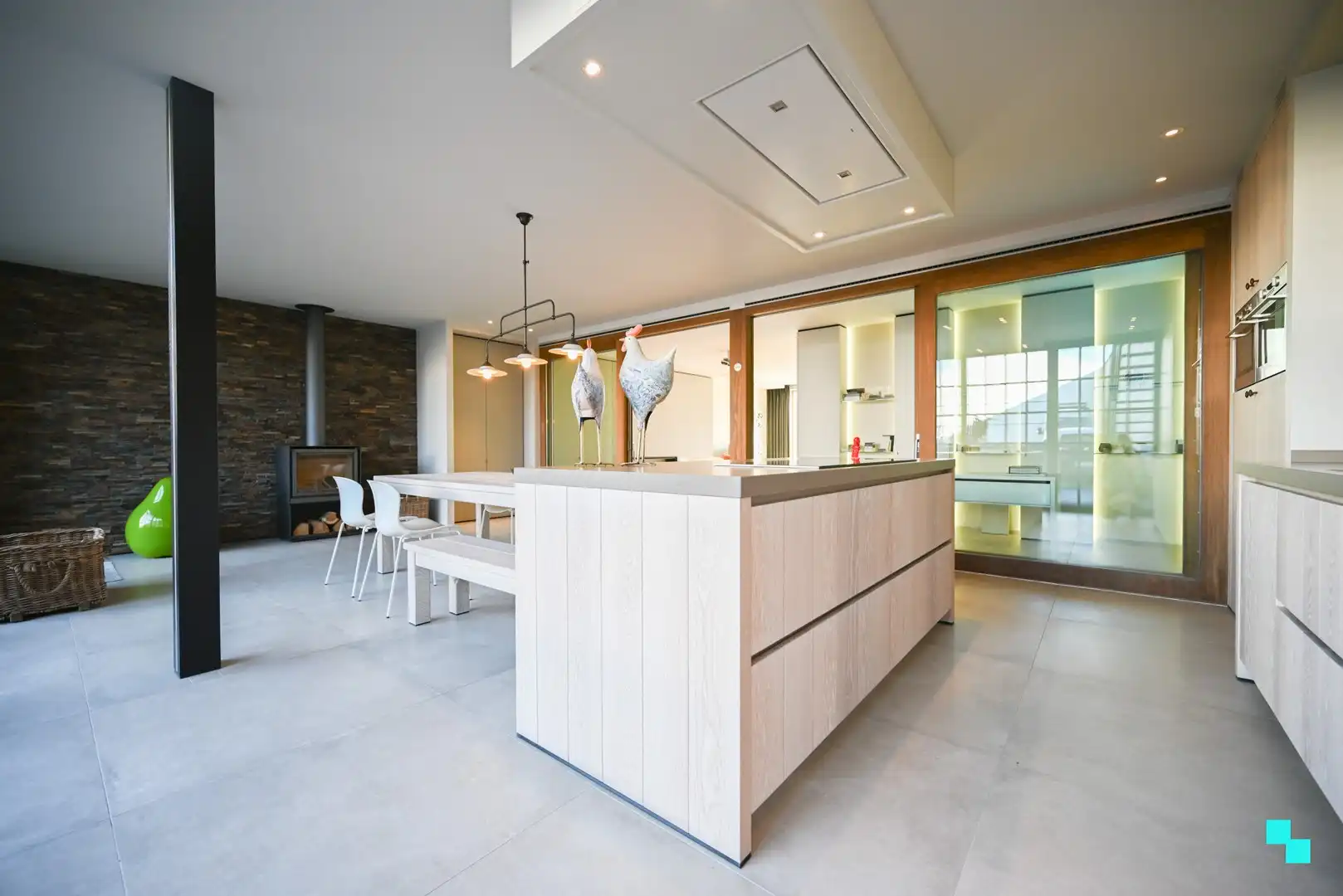 Piekfijn afgewerkte handelsruimte te Kachtem foto 14