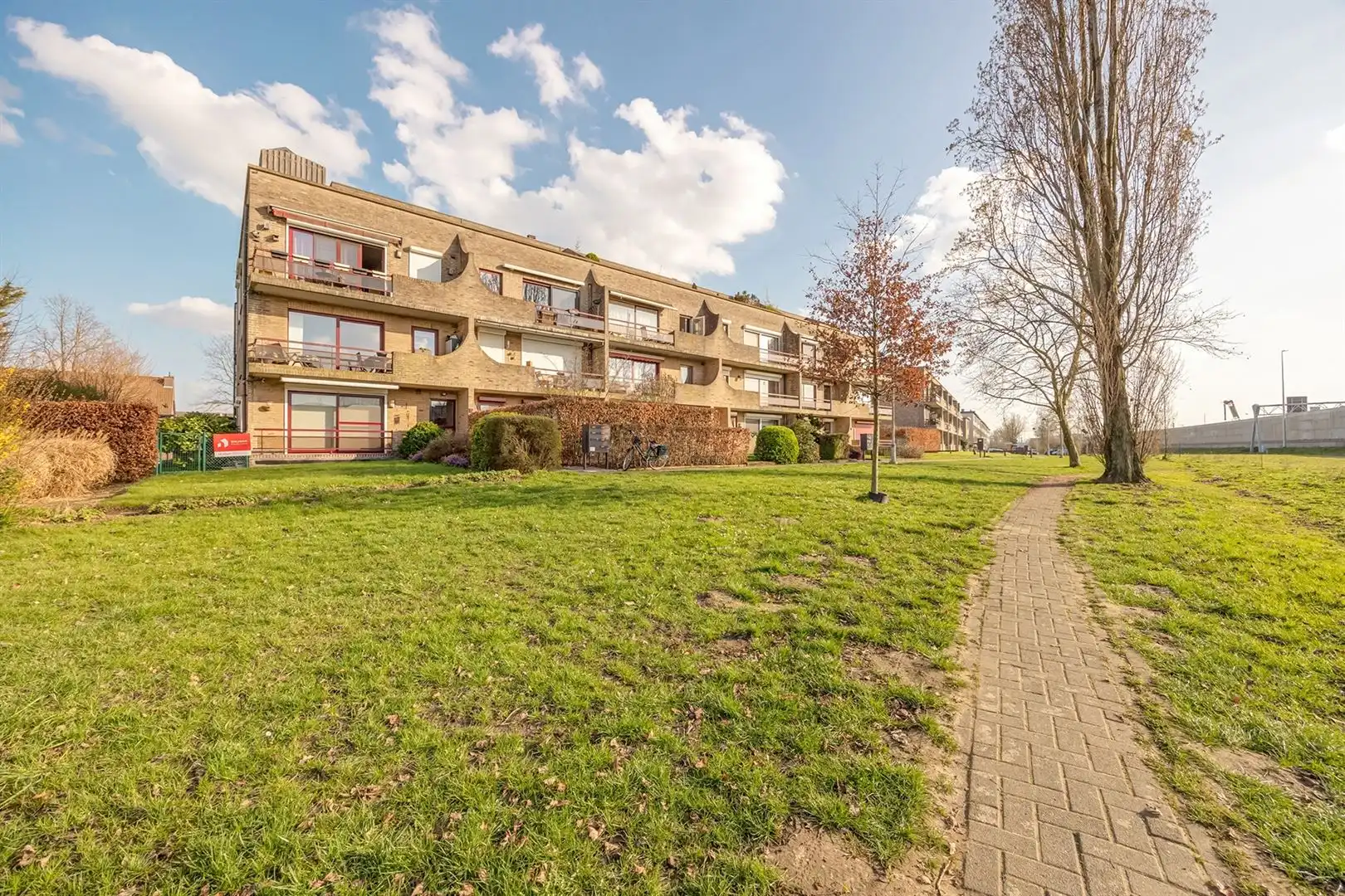 Appartement met 2 terrassen in doodlopende straat foto 20