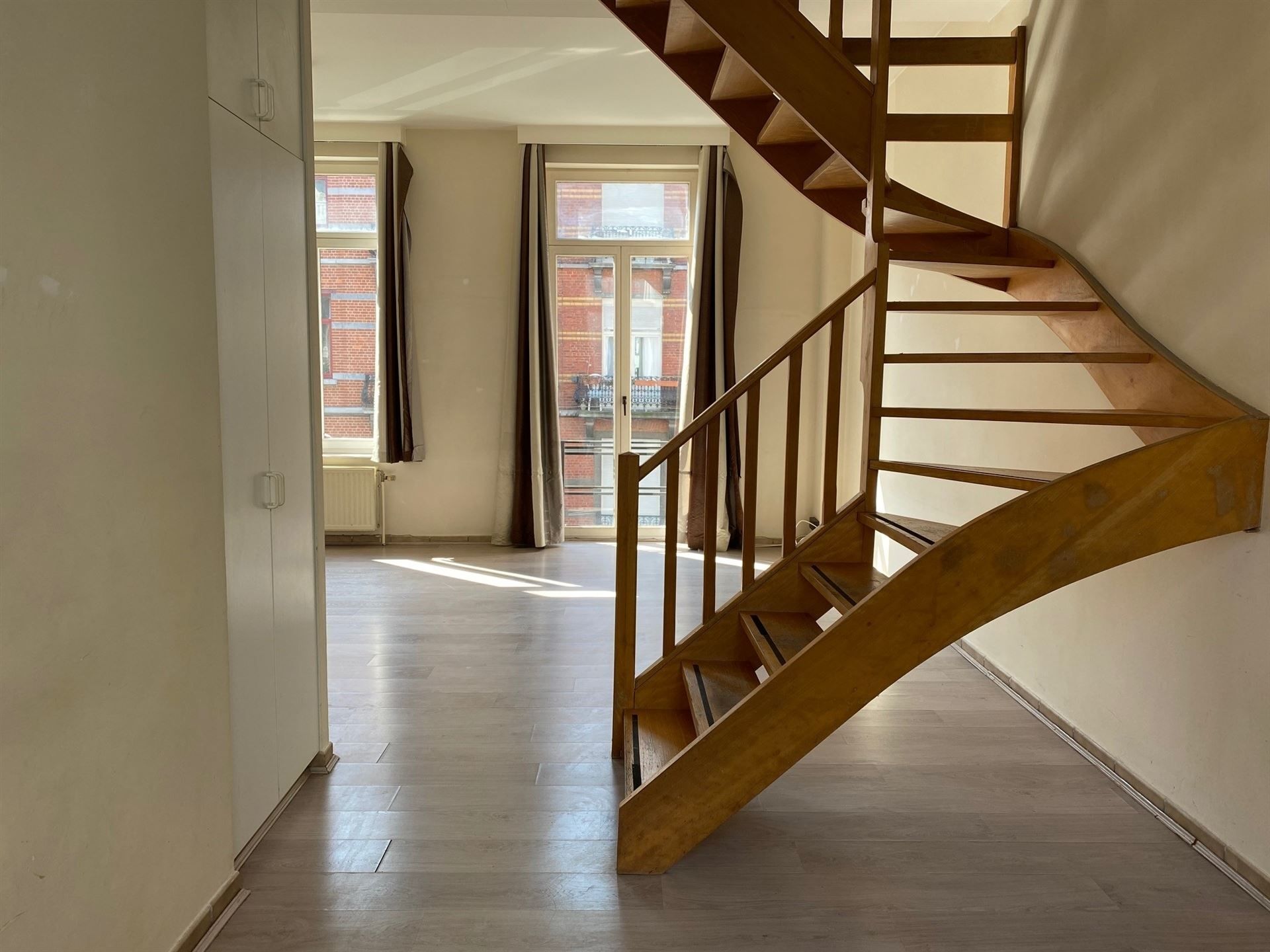 Duplex Appartement in de Europese wijk foto 17
