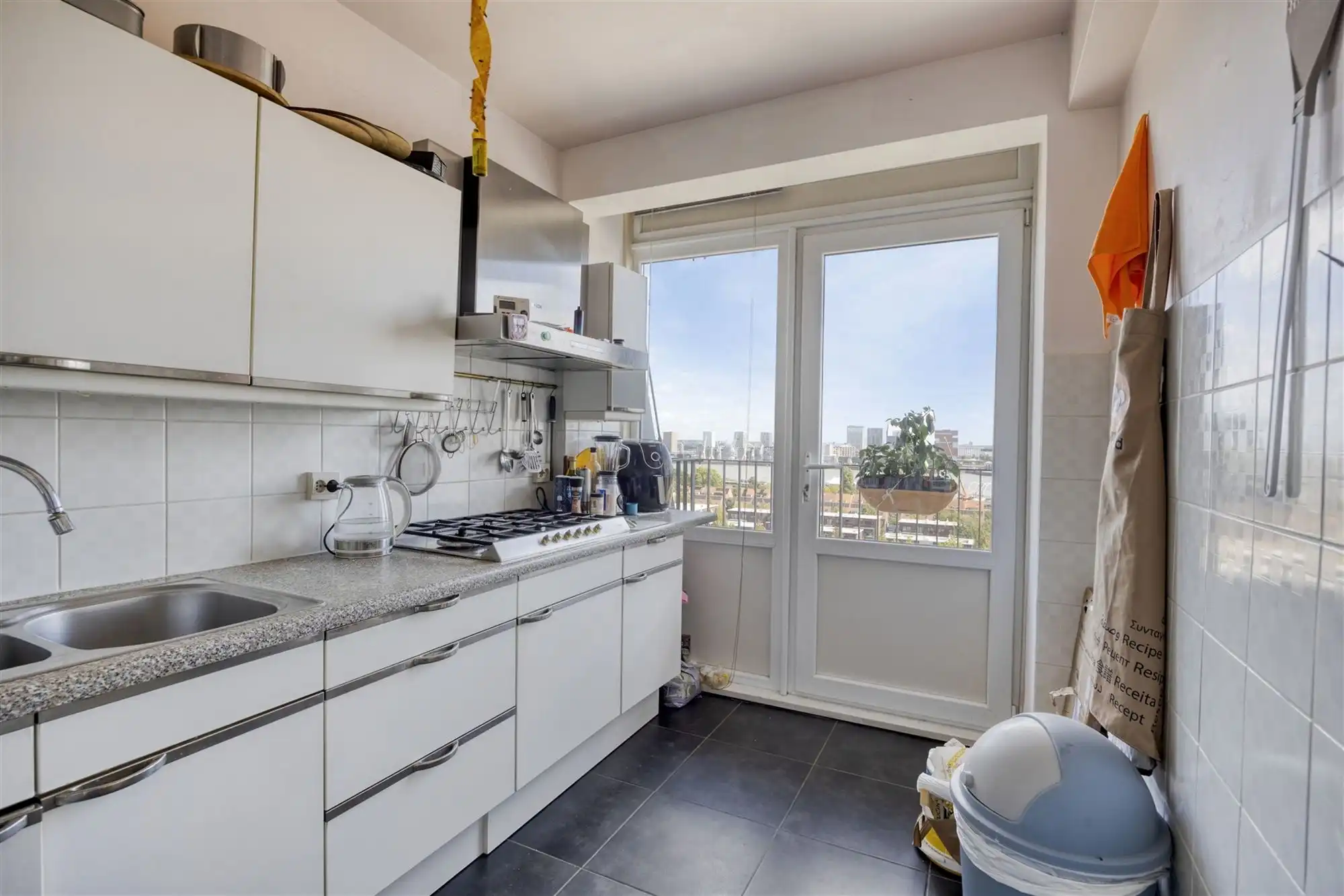 Verhuurd appartement met drie slpk en terras met prachtig uitzicht foto 5