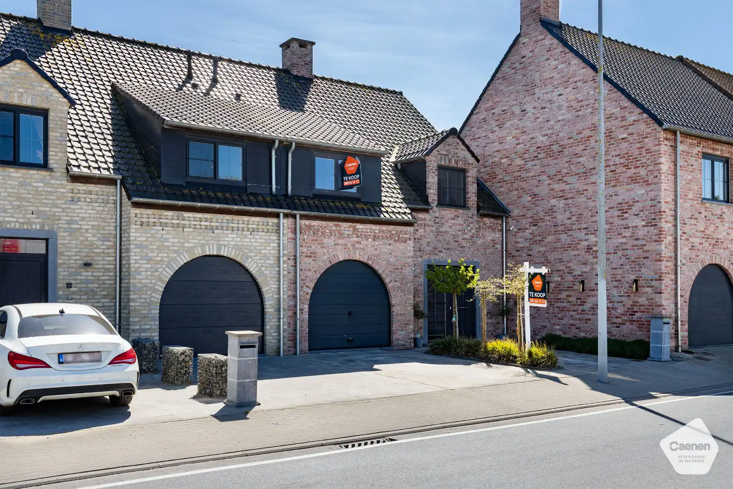 Recente en energiezuinige woning (2013) met 3 slaapkamers, inpandige garage en een uniek bijgebouw! foto 5