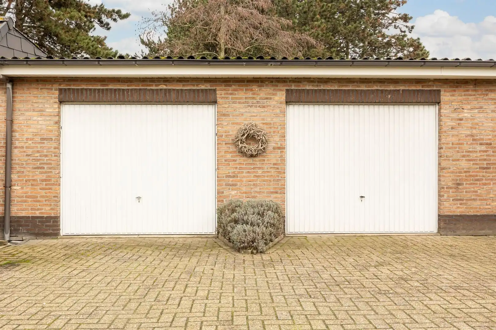 Charmante en karaktervolle woning met erg ruim bijgebouw.  foto 23