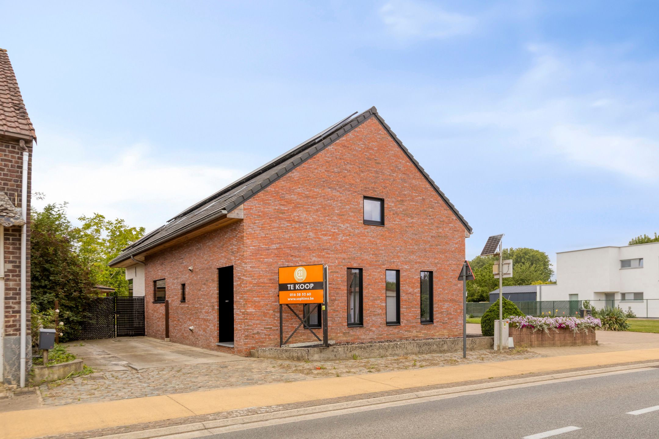 Gerenoveerde woning met 3 slaapkamers op rustige ligging  foto {{pictureIndex}}