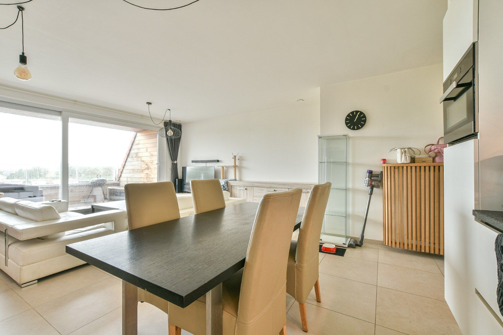 Modern 2-slaapkamerappartement op de derde verdieping met terras nabij duinen en strand, De Haan foto 16