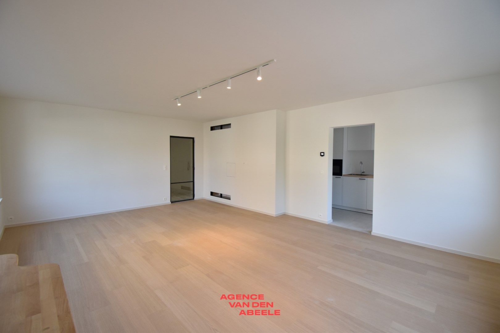 Fantastisch gerenoveerd appartement met 3 slaapkamers  foto 3