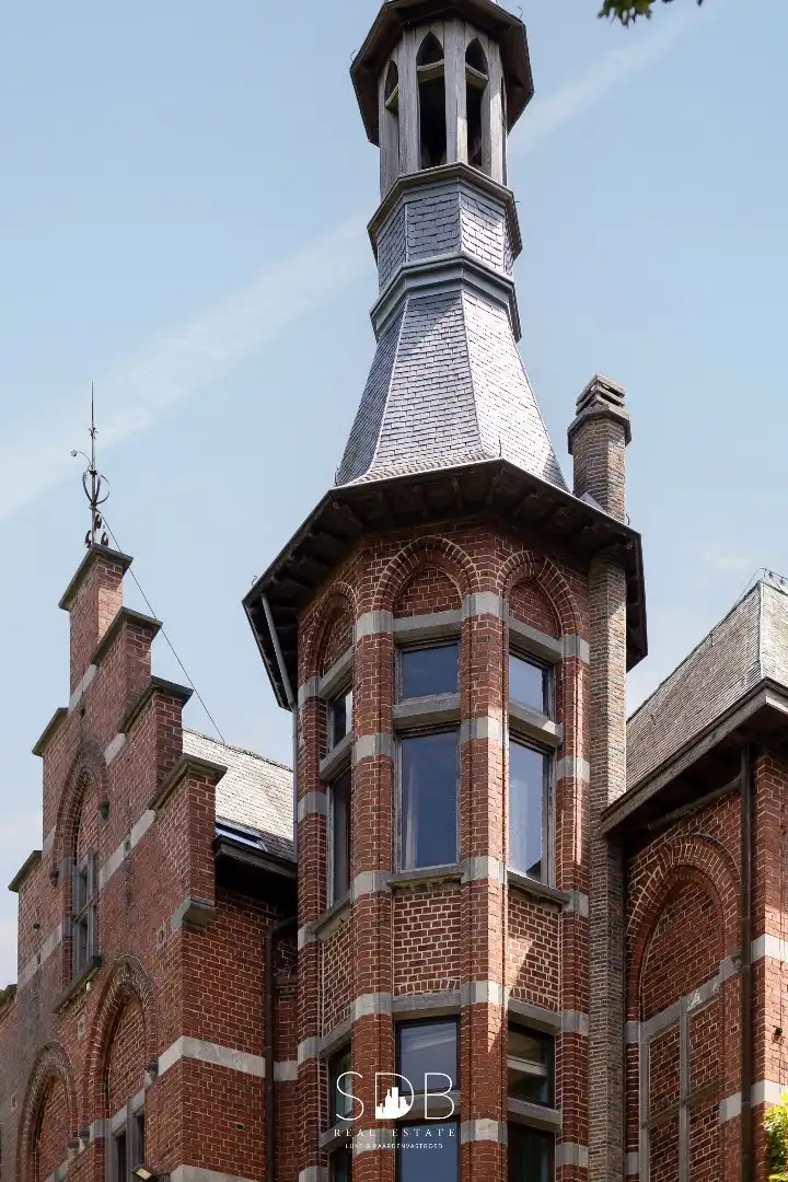 Prachtig kasteel met omringend park, weilanden en stalgebouw op circa 5hectare foto 39