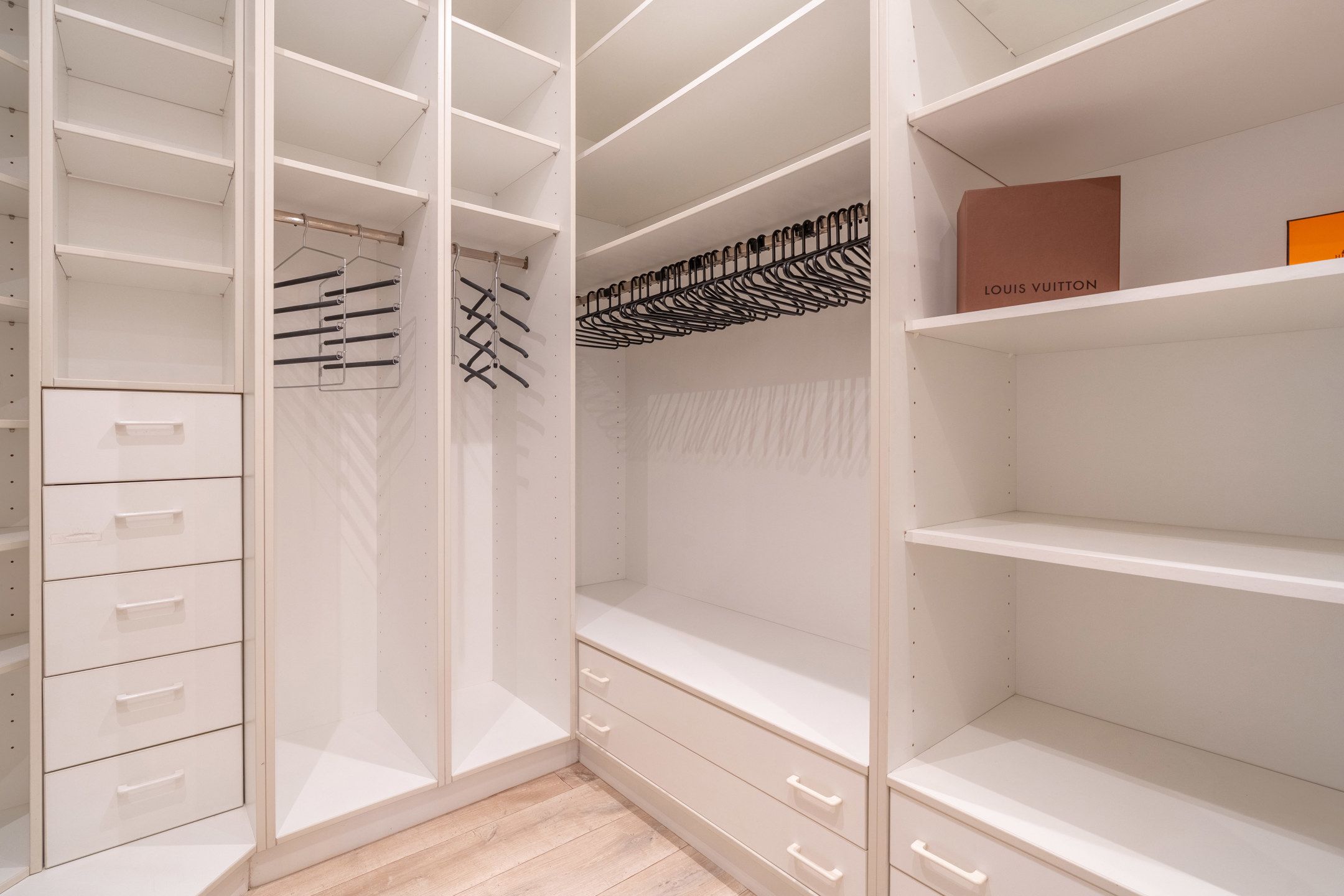 Prachtige villa met  residentiële ligging op 1.754 m² foto 23