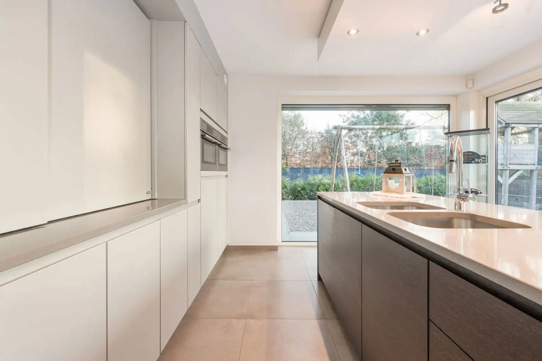 Recente woning te Zomergem met alle comfort aanwezig! foto 8