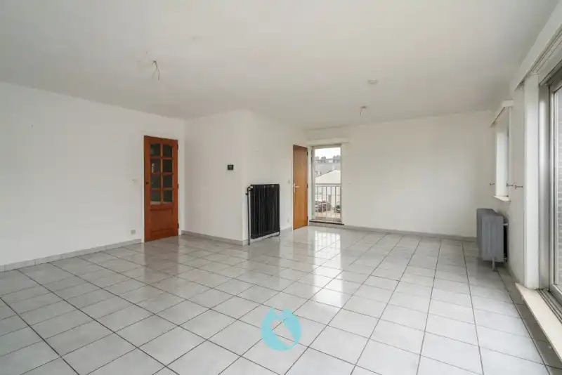 Ruim appartement met 2 slpks, groot terras en garage foto 2