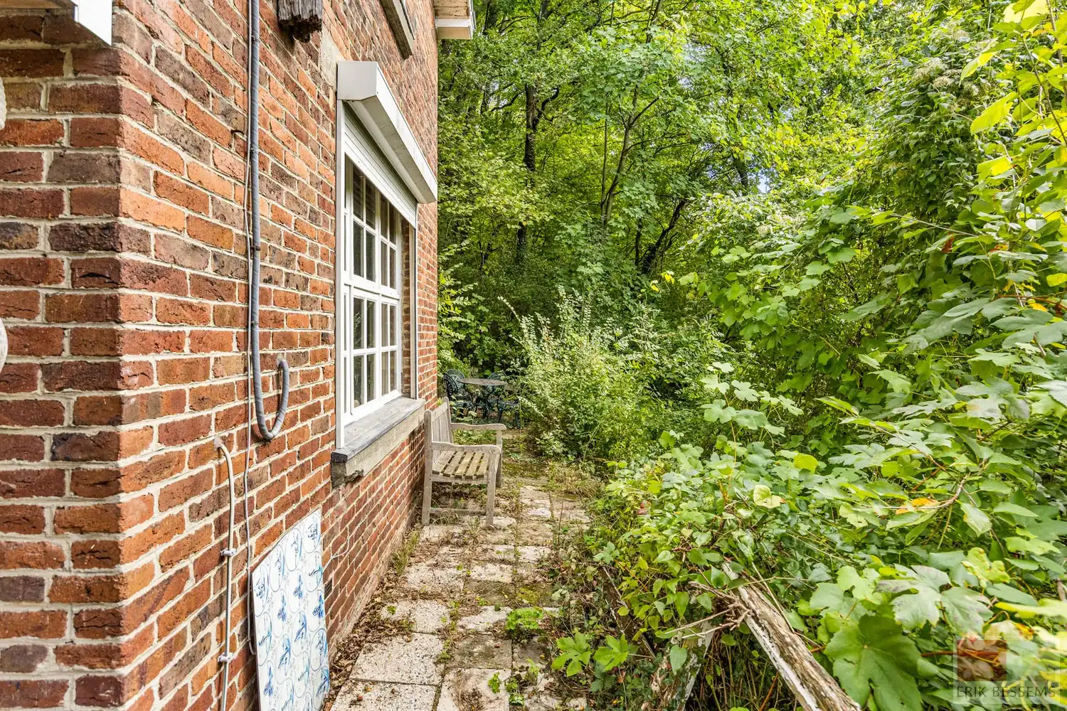 Uitzonderlijke boswoning foto 14