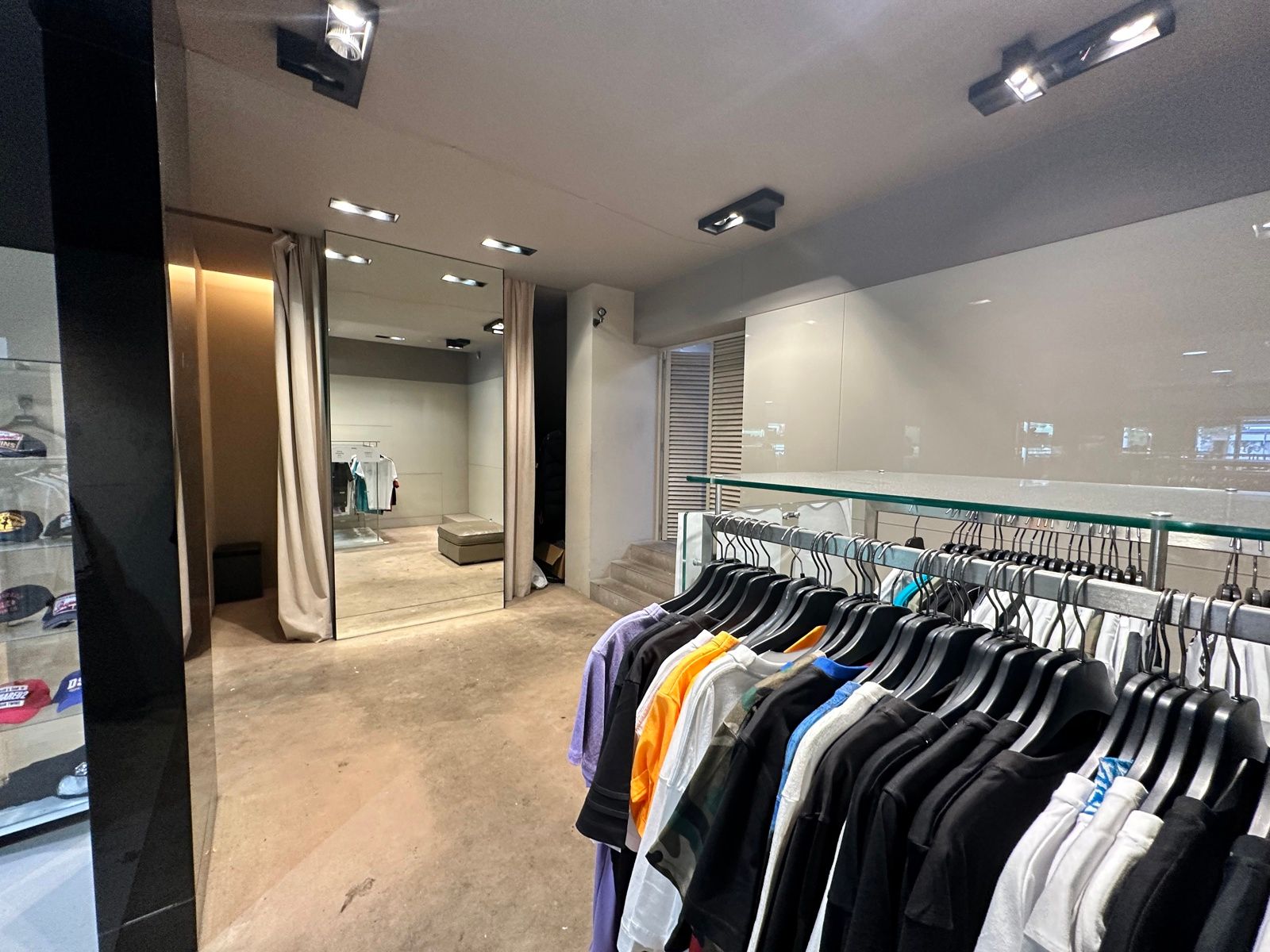 Commercieel gelijkvloers te koop foto 5