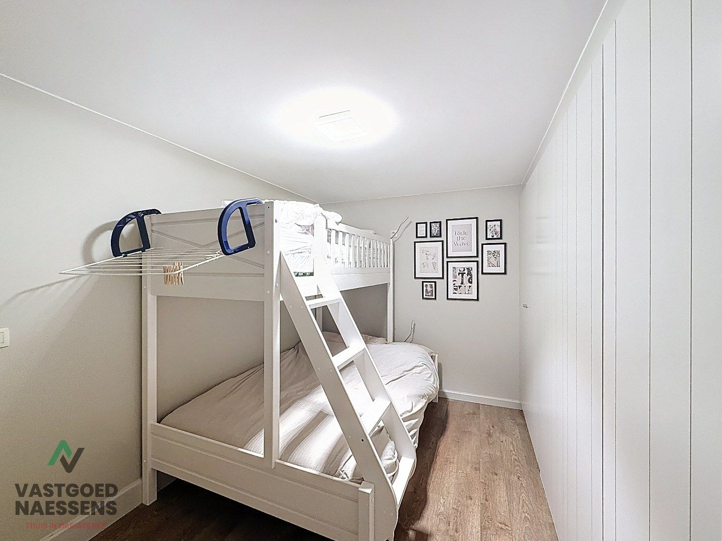 GEMEUBELD 2 SLPK APP MET ZICHT OP ZEE foto 12