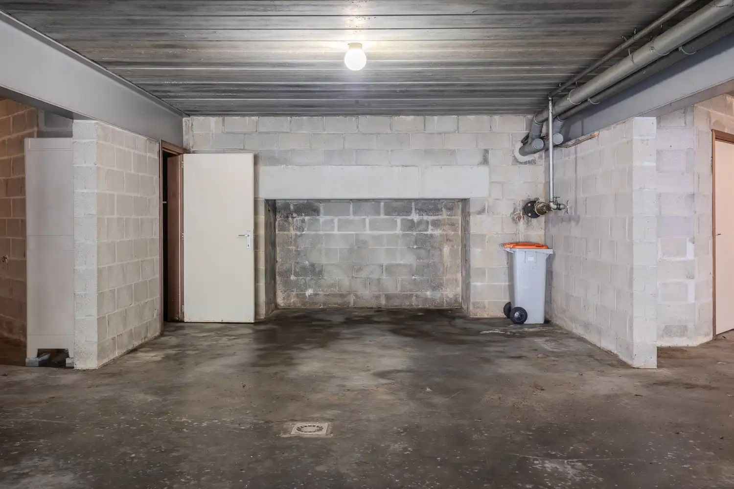 Instapklaar appartement met twee slaapkamers en ruime ondergrondse parking in Smeermaas, Lanaken. foto 24