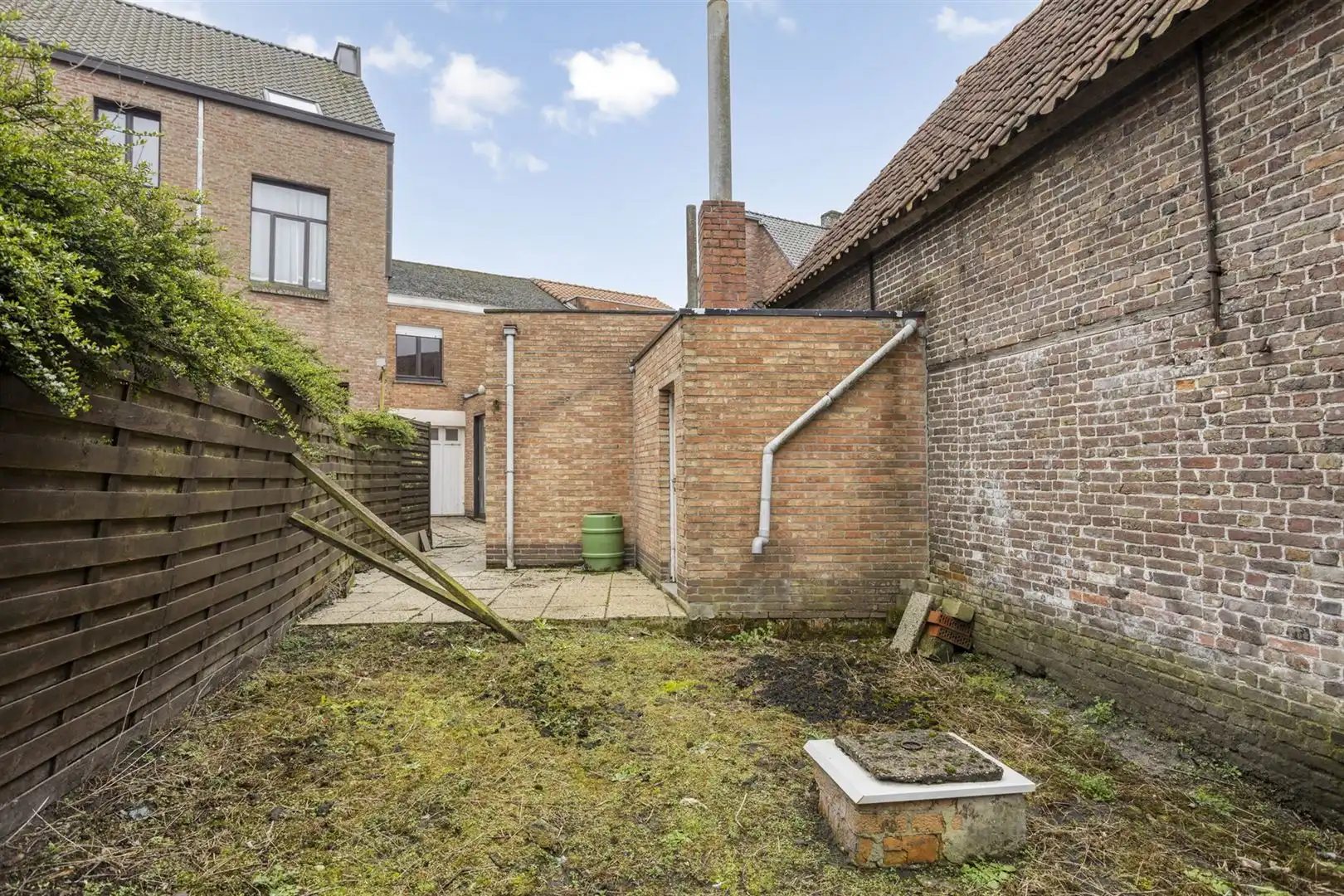 Te renoveren woning gelegen aan het plein in Kaprijke ! foto 20