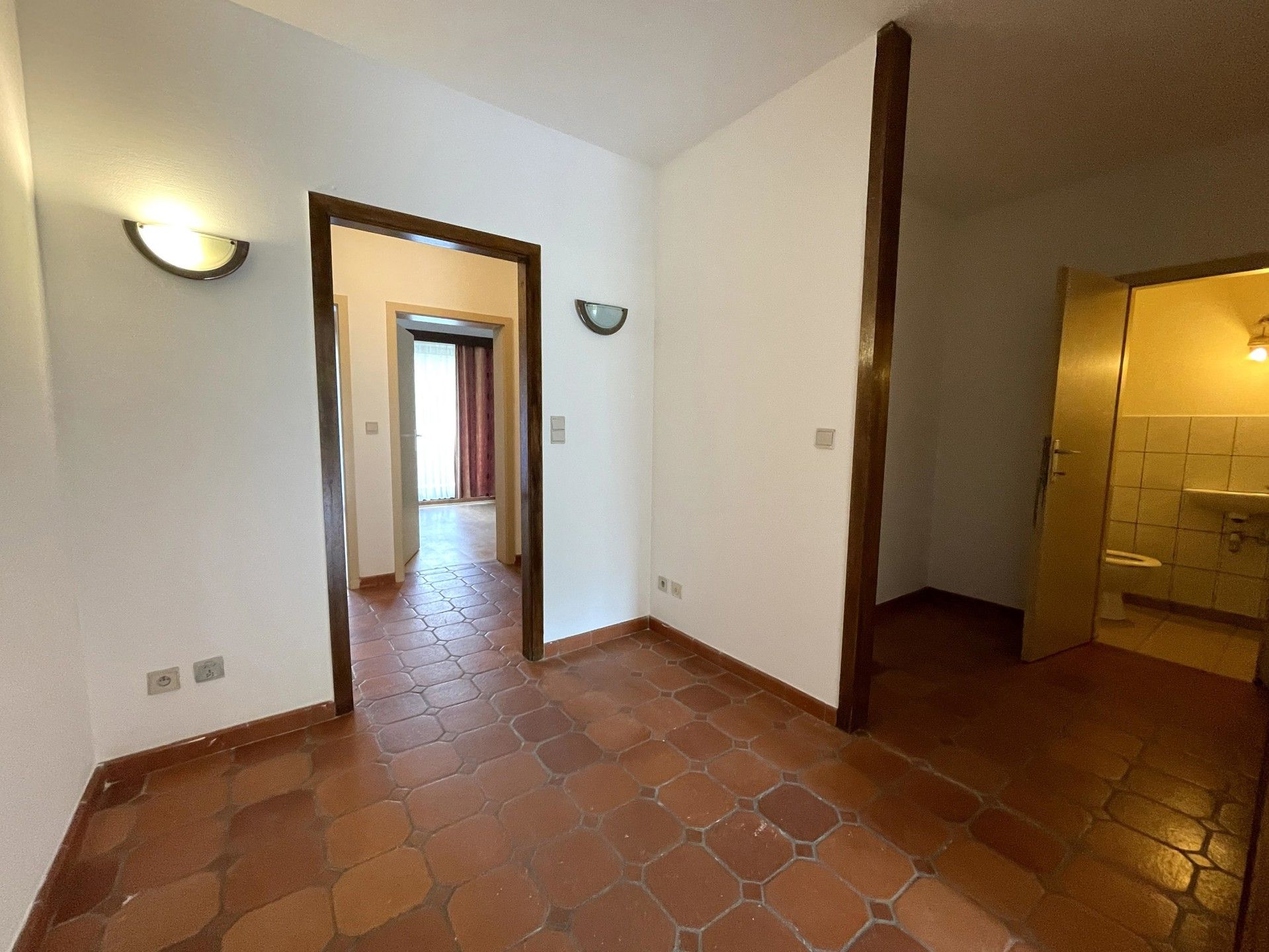 Charmant appartement met 2 slaapkamers en garage foto 10