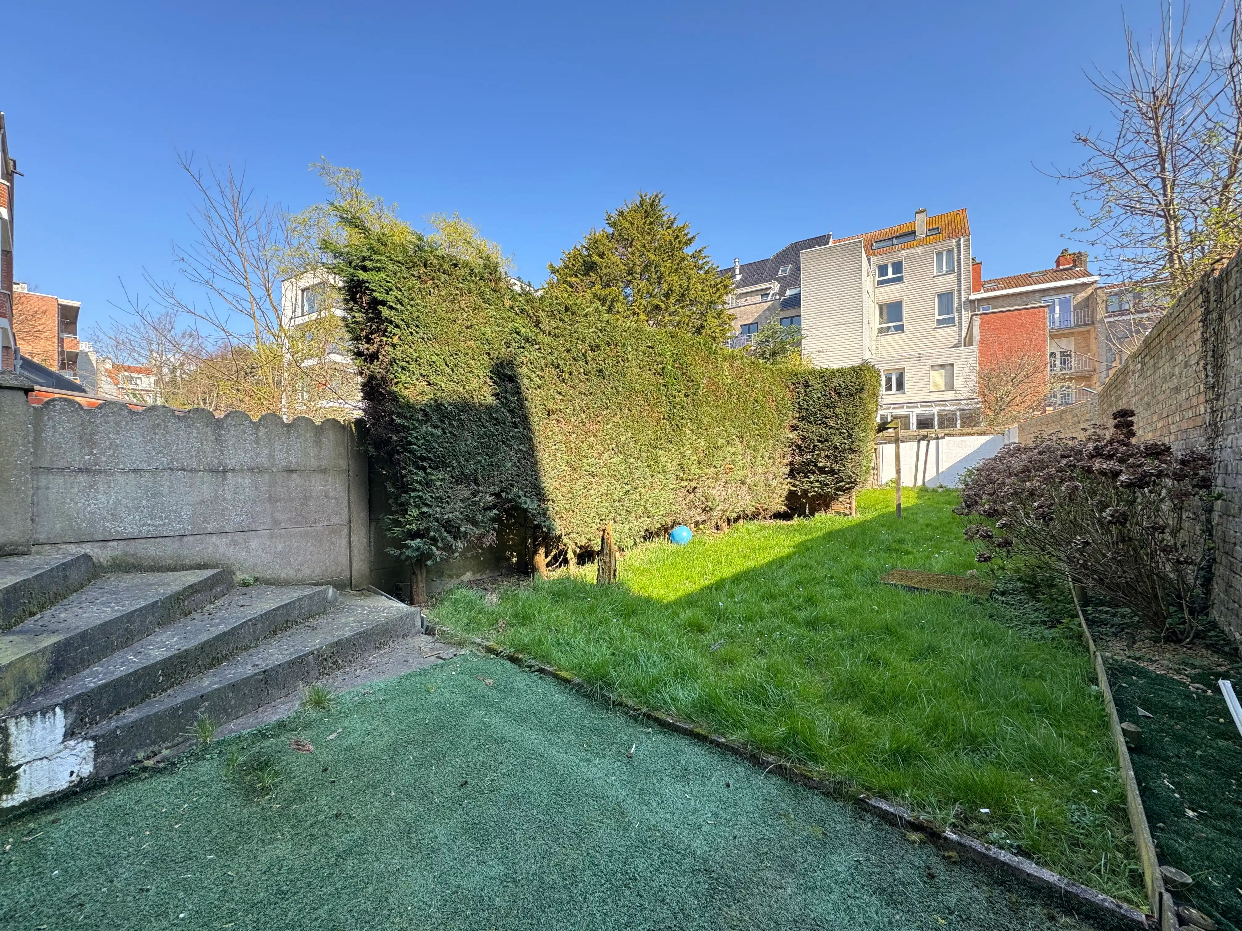 Unieke renovatiekans op topligging in Mariakerke foto 17