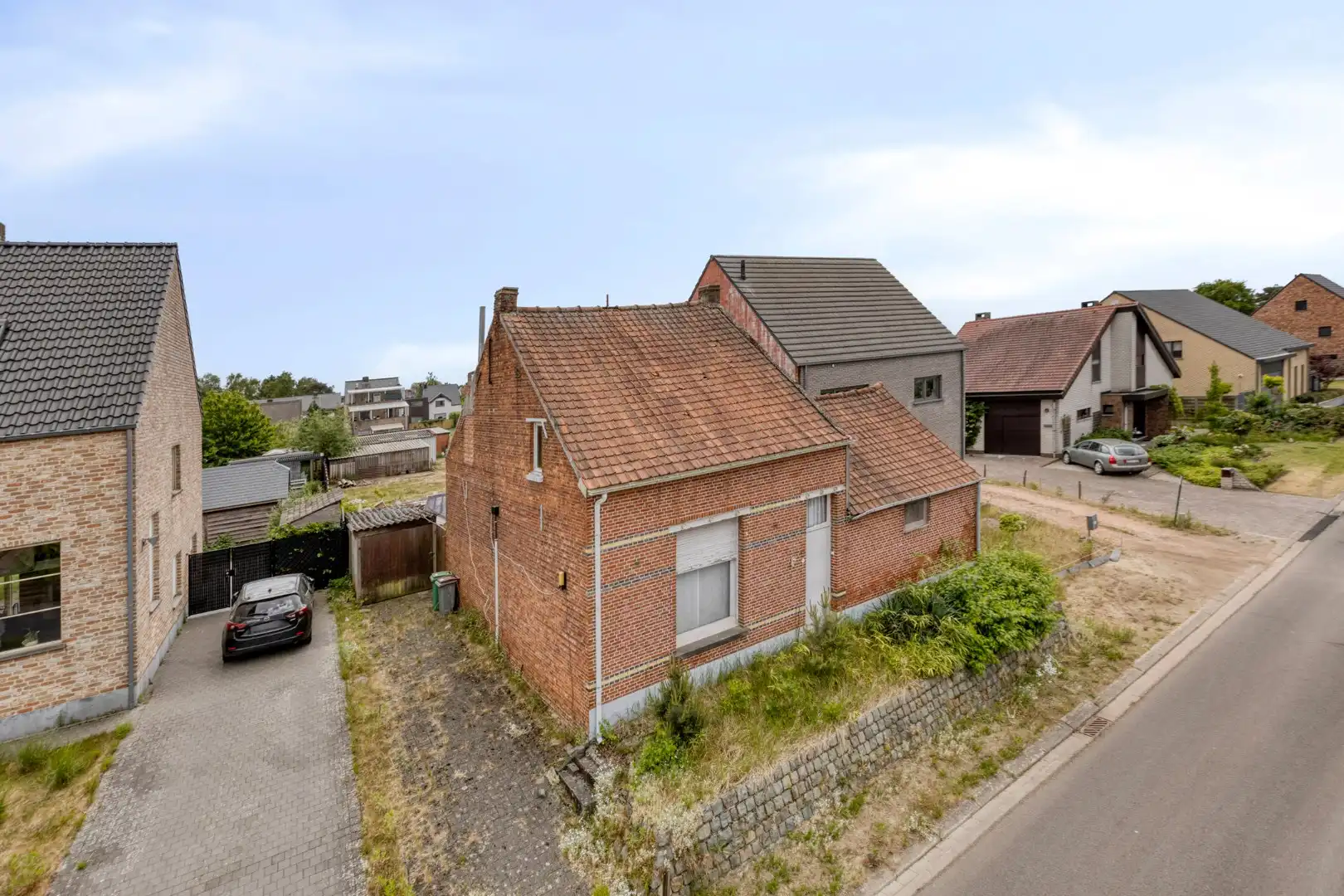 Volledig te renoveren / te herbouwen woning op 674 m² in een doodlopende straat te Ginderbuiten ! foto 4