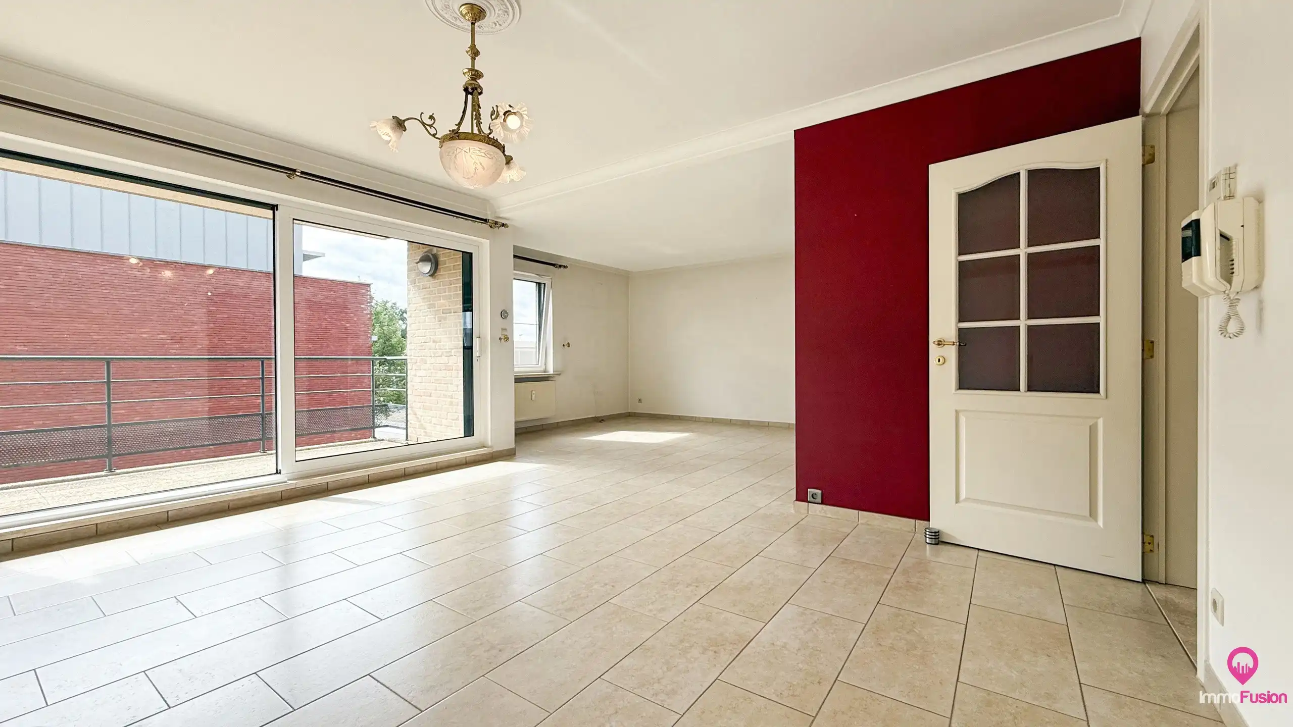 Lichtrijk appartement met zonnig terras, garage en 2slpk! foto 3