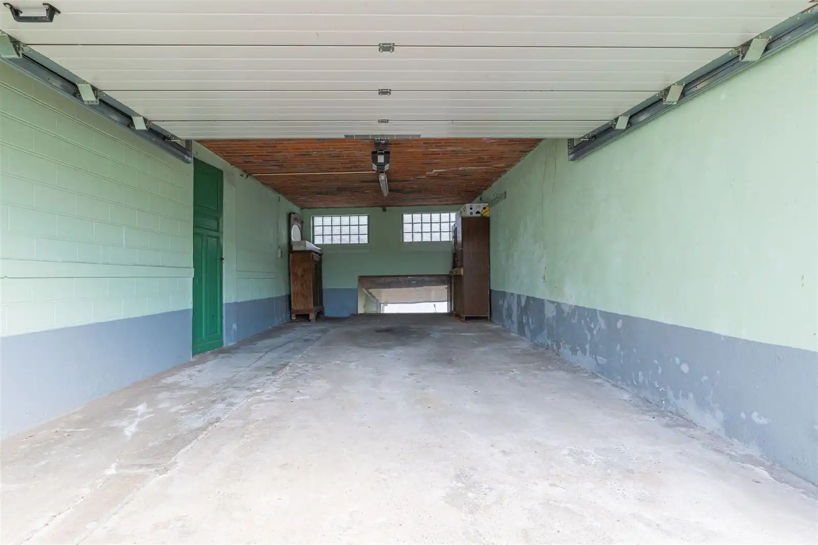 3 gevelwoning met loods (248m2) en garage foto 34