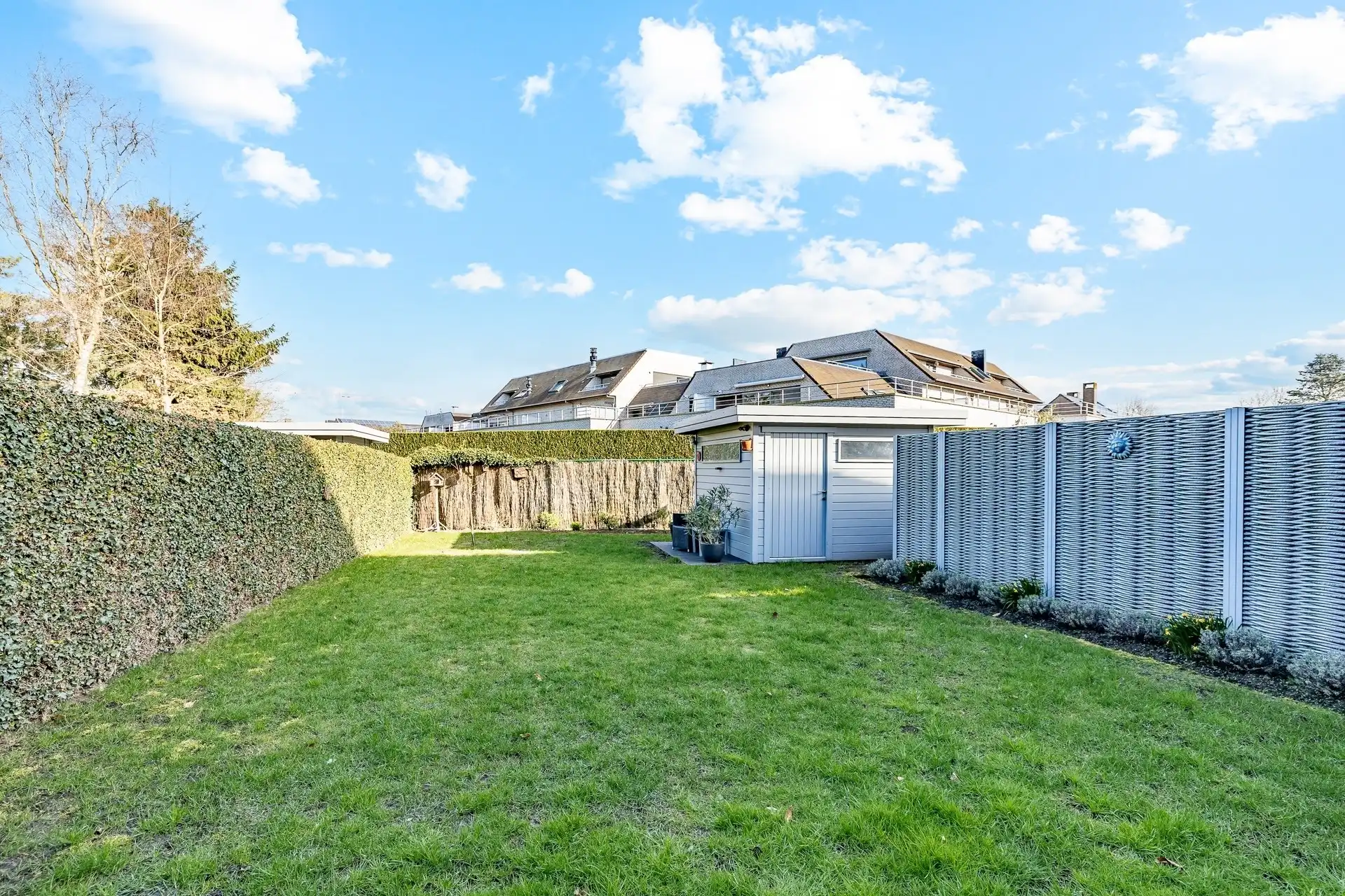 Topappartement met 2 slaapkamers en tuin! foto 14