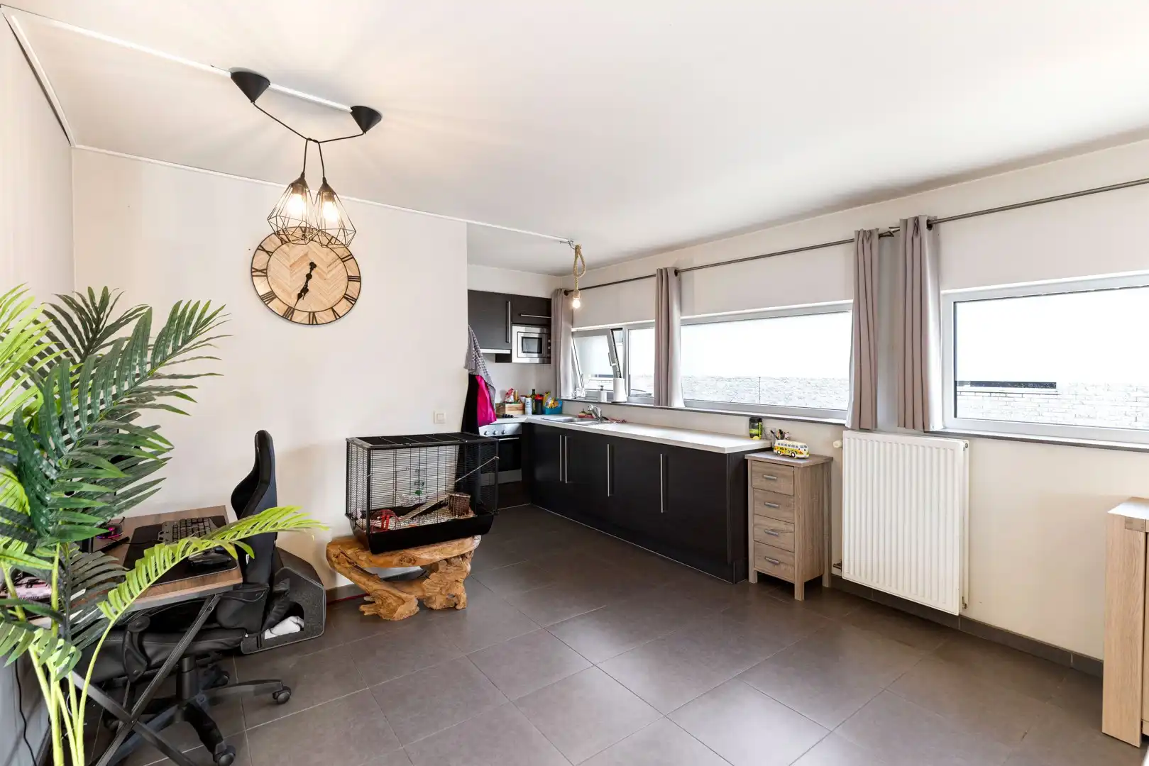 Lichtrijk en gelijkvloers appartement in het hart van Koolskamp foto 7