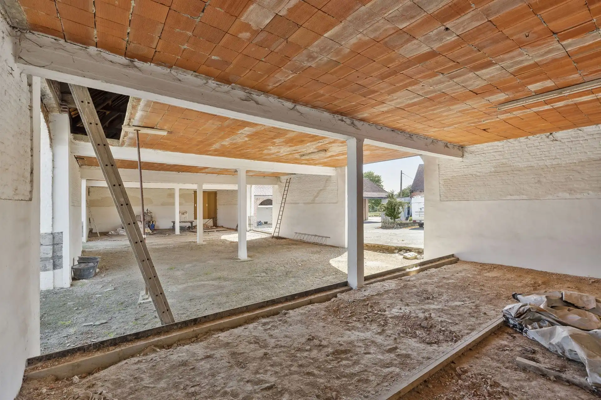 Authentieke vierkantshoeve op 8.064 m², ENORM VEEL POTENTIEEL! foto 8