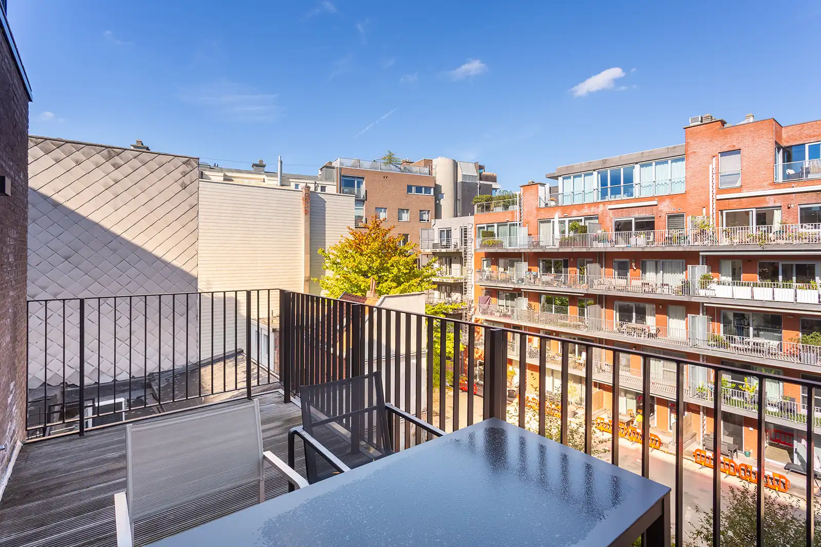 Luxueus en gemeubeld appartement met twee terrassen en parking op het Zuid foto 24