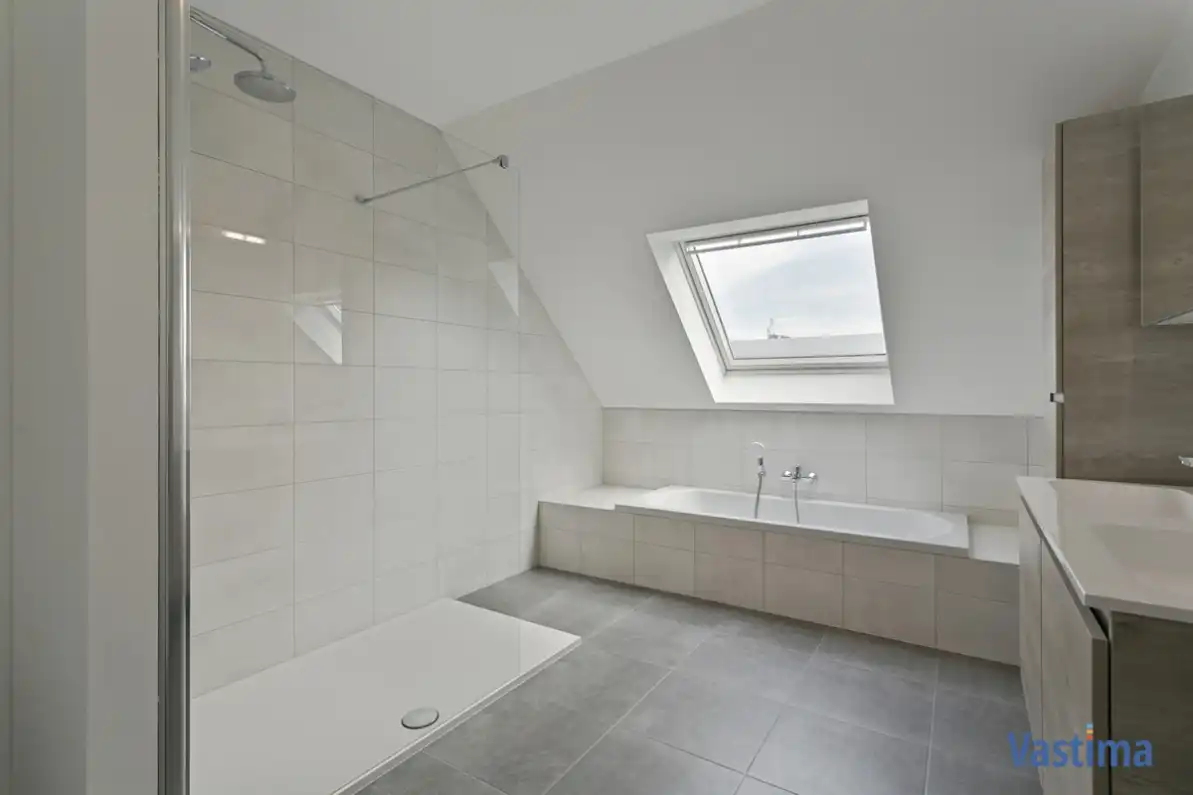 Rustig gelegen nieuwbouwappartement met 3 slaapkamers en staanplaats foto 13