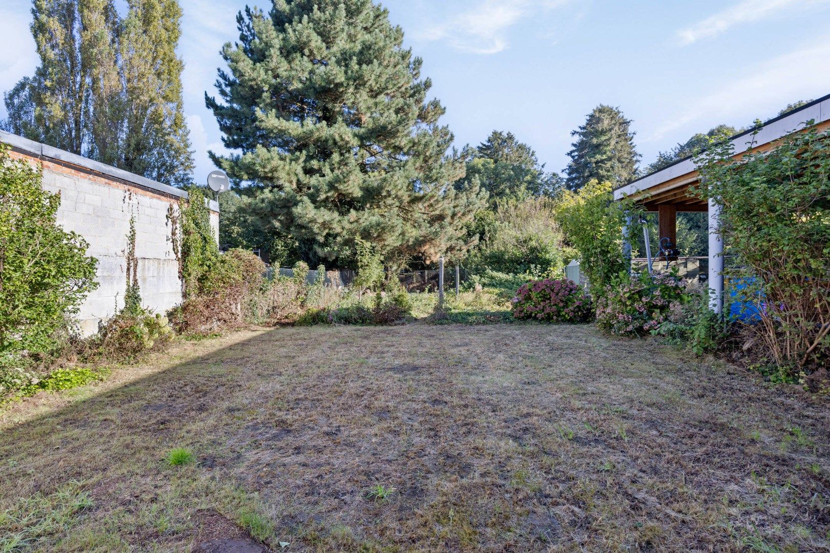 Rijwoning met grote tuin en 3 slaapkamers foto 29