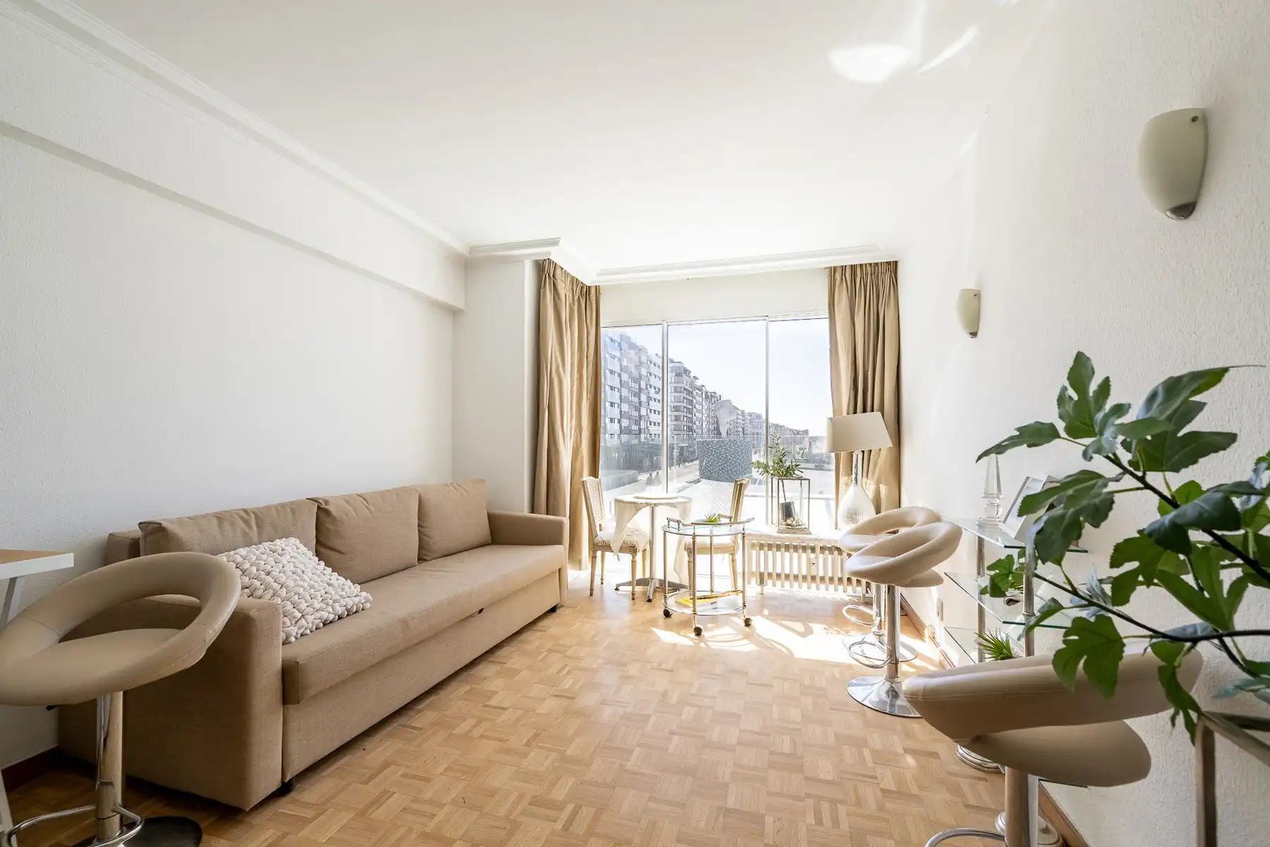 EXCLUSIEF: Studio op uitstekende locatie - Rubensplein foto 6