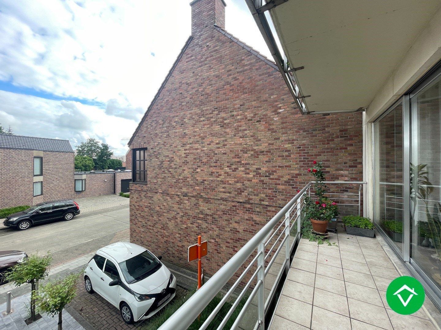 Centraal gelegen appartement met 2 slaapkamers en garage te Roeselare foto 14