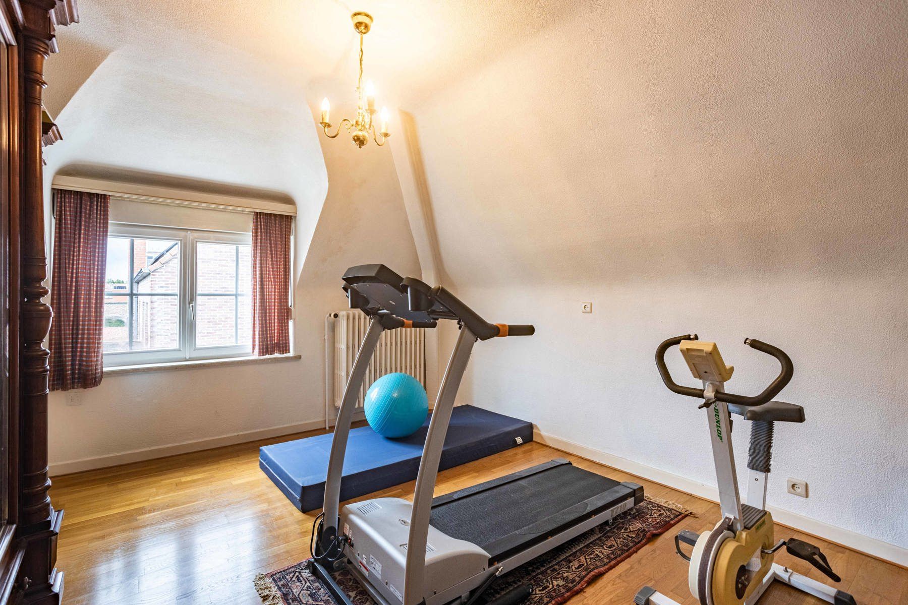 Riante Villa met 5 slpk en praktijkruimte op 1100m² foto 26