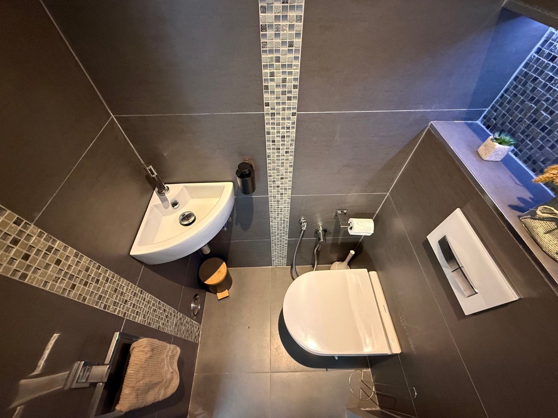 ERPE - Ruime, gerenoveerde woning met apart bureau/studio. foto 14