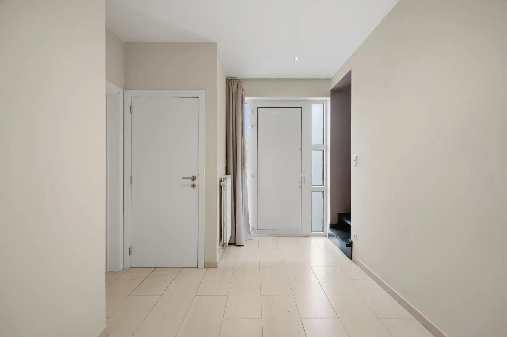 Instapklare OB (2006) met grote garage en 3 slpks foto 6