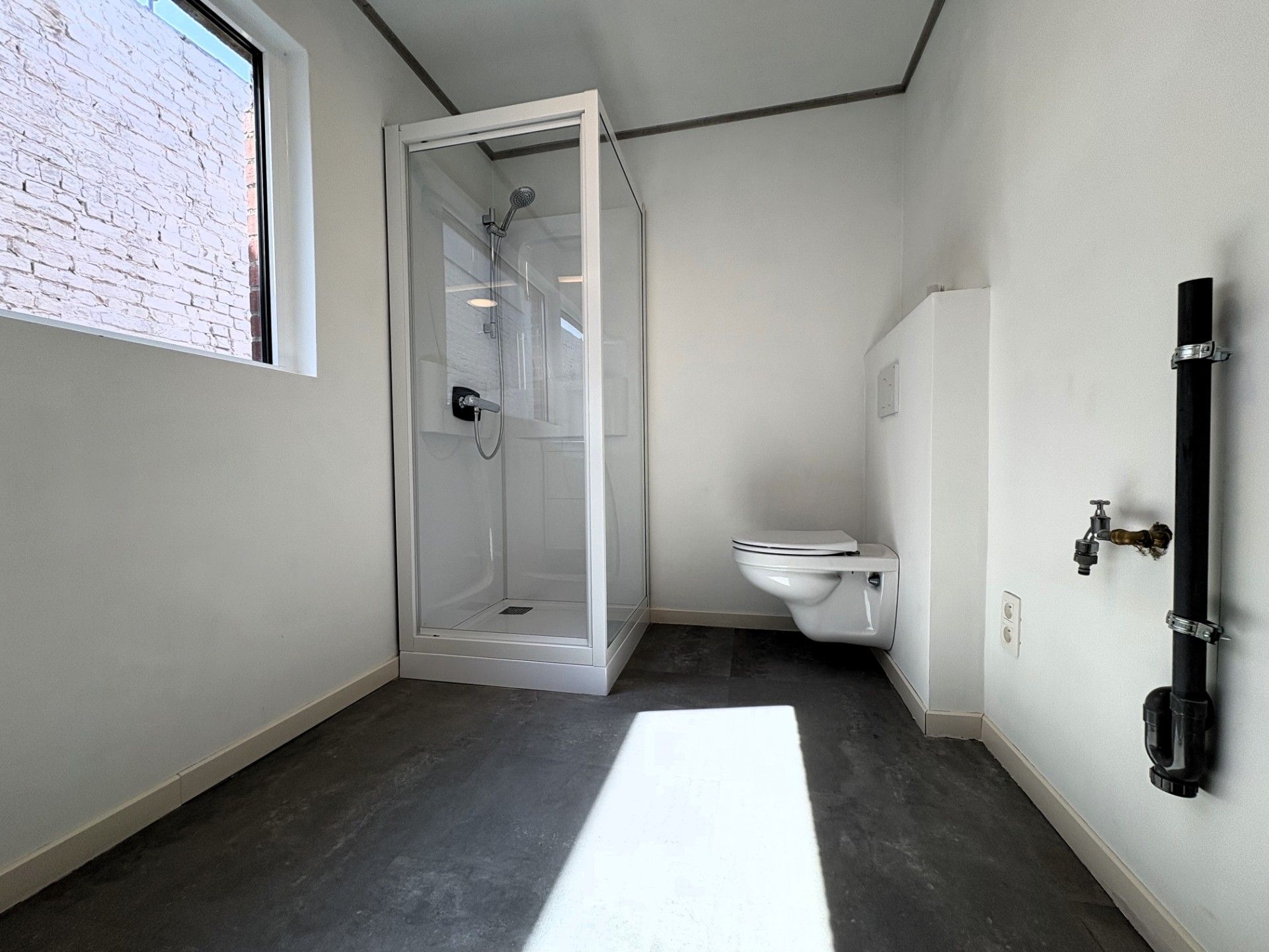 Leuk gerenoveerde woning met 3 slaapkamers foto 7