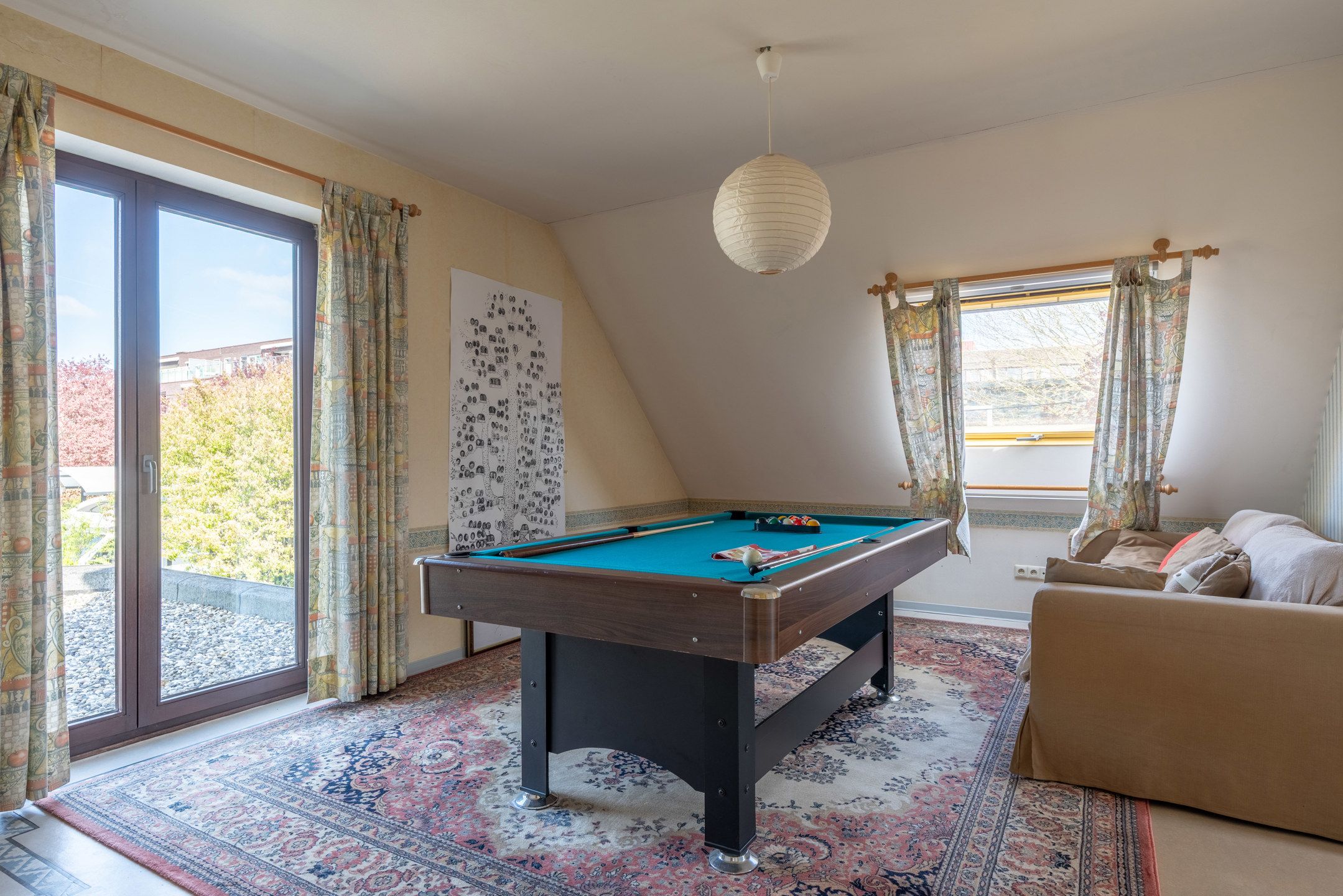 Goed onderhouden villa met 5 slpk's op perceel van 1.060m². foto 33