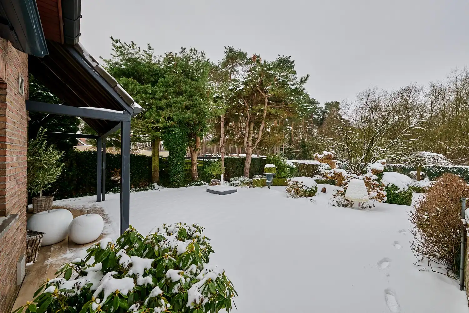 Knap gerenoveerde woning op ruim perceel in een bosrijke omgeving te Beringen. foto 23