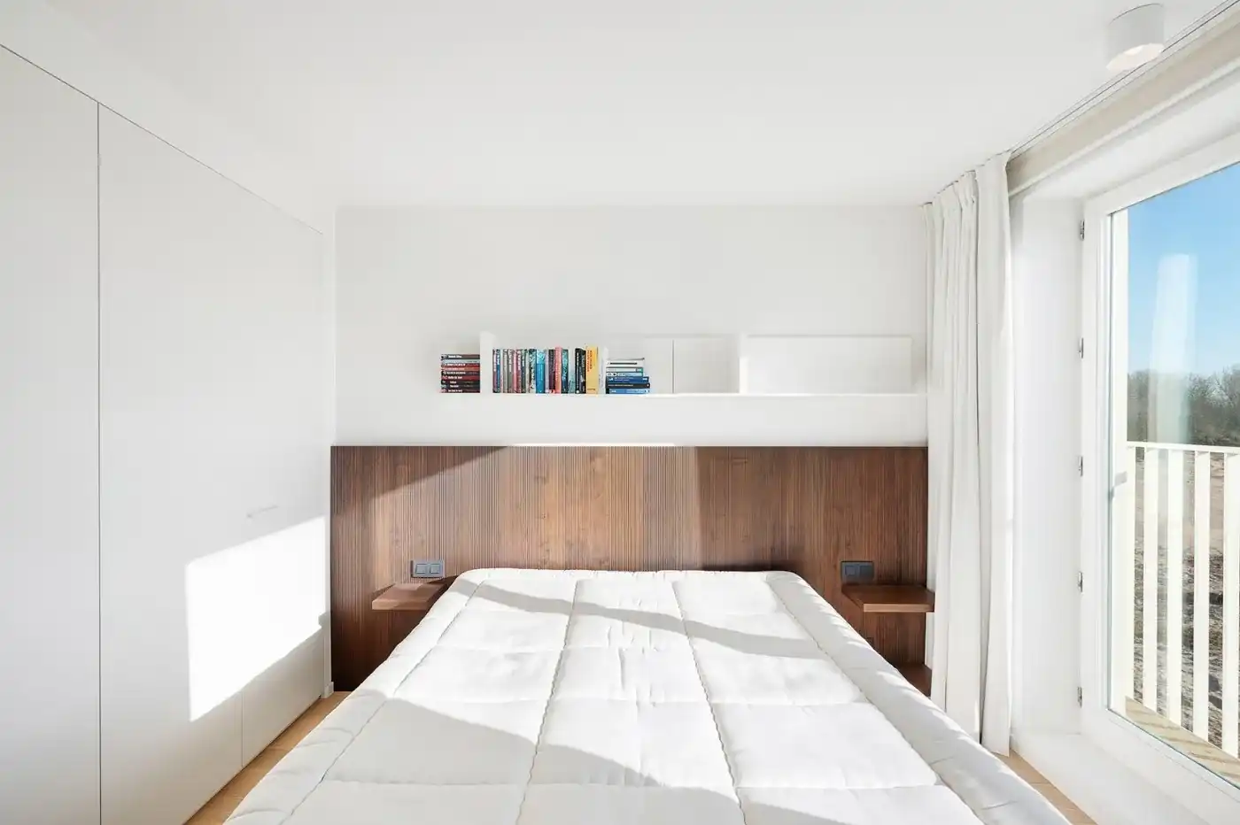 Ruim hoekappartement met zonneterrassen in de recente residentie Cap Horn foto 35