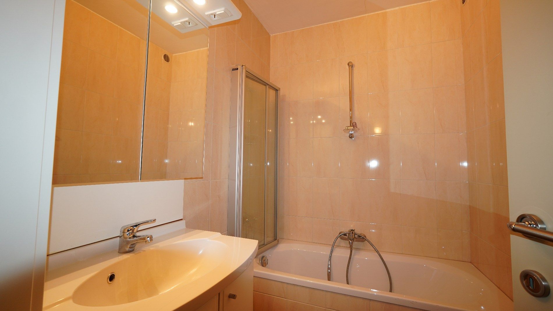 Gelijkvloers appartement met tuin te Zele foto 8