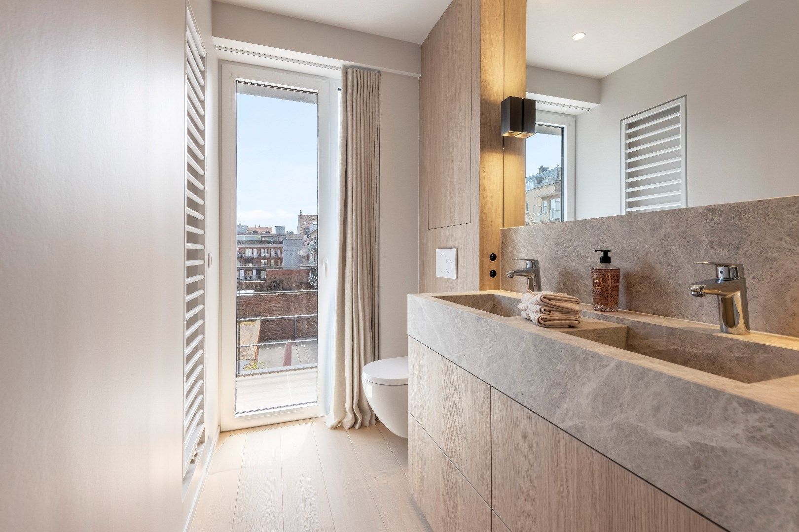 Luxueus gerenoveerd appartement gelegen op minder dan 100 meter van het strand foto 12