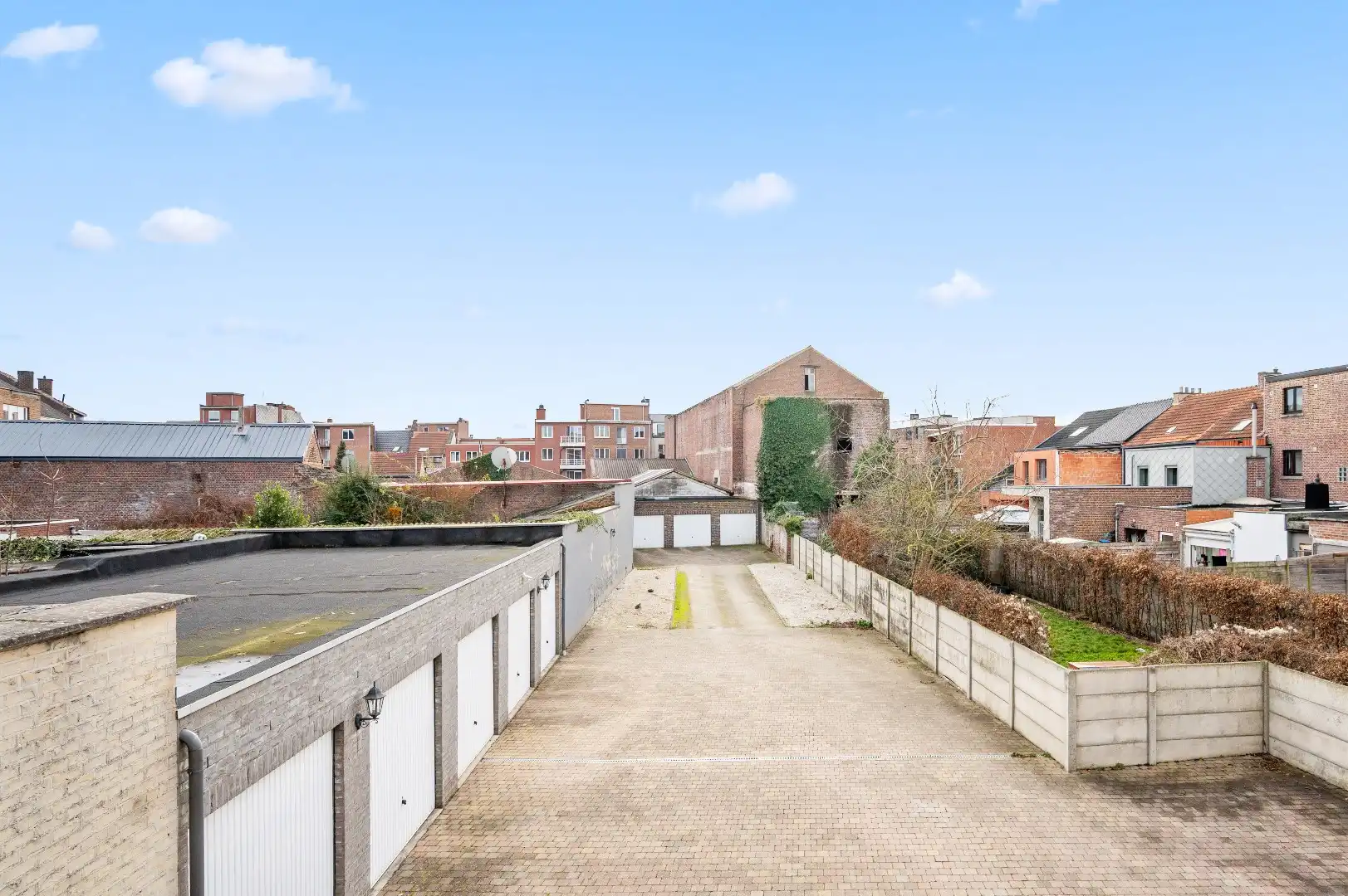 Ruim, instapklaar appartement met terras, lift en garage in Tienen  foto 14