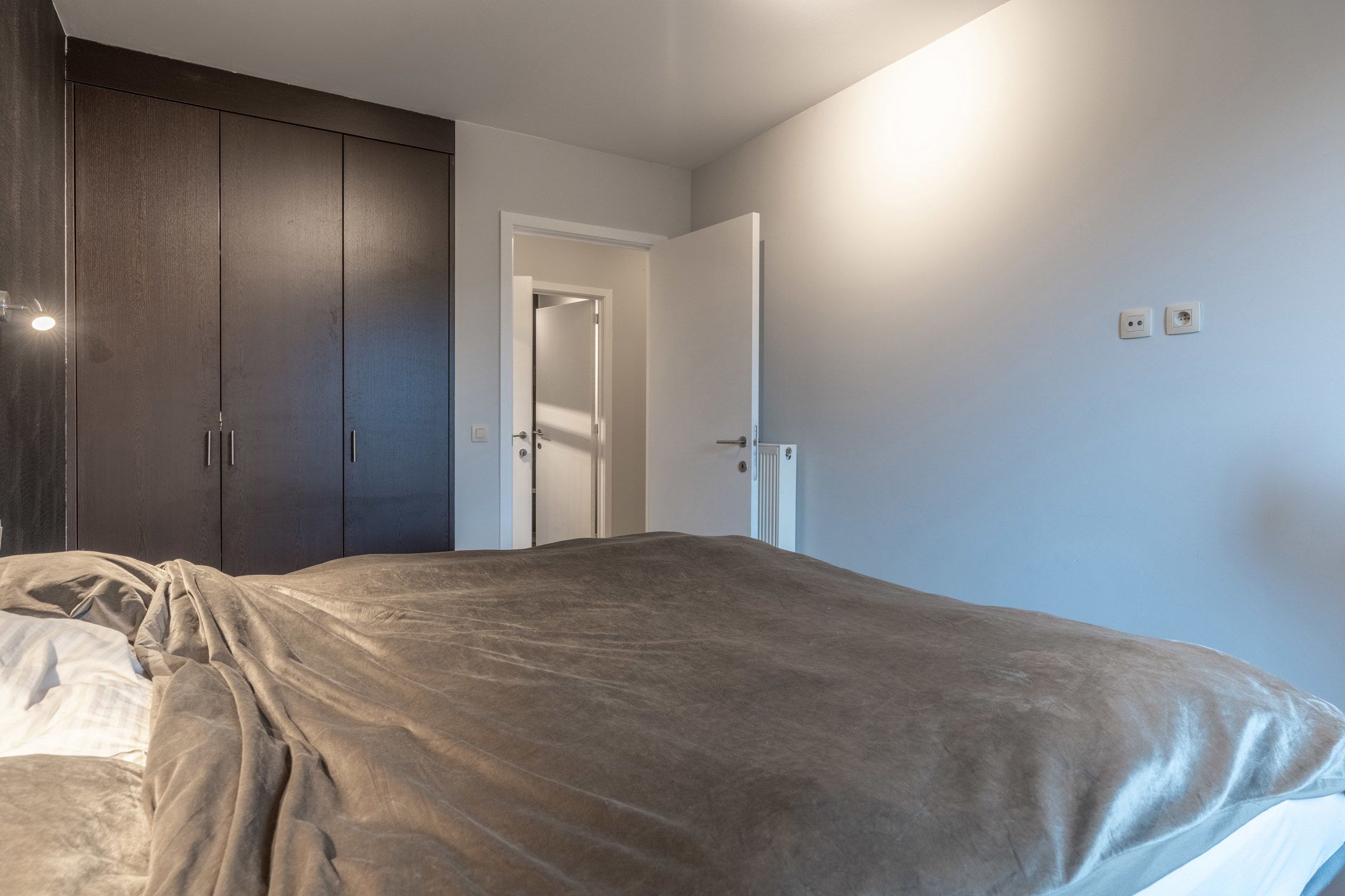 Modern 2slpk appartement met terras te Turnhout. foto 13