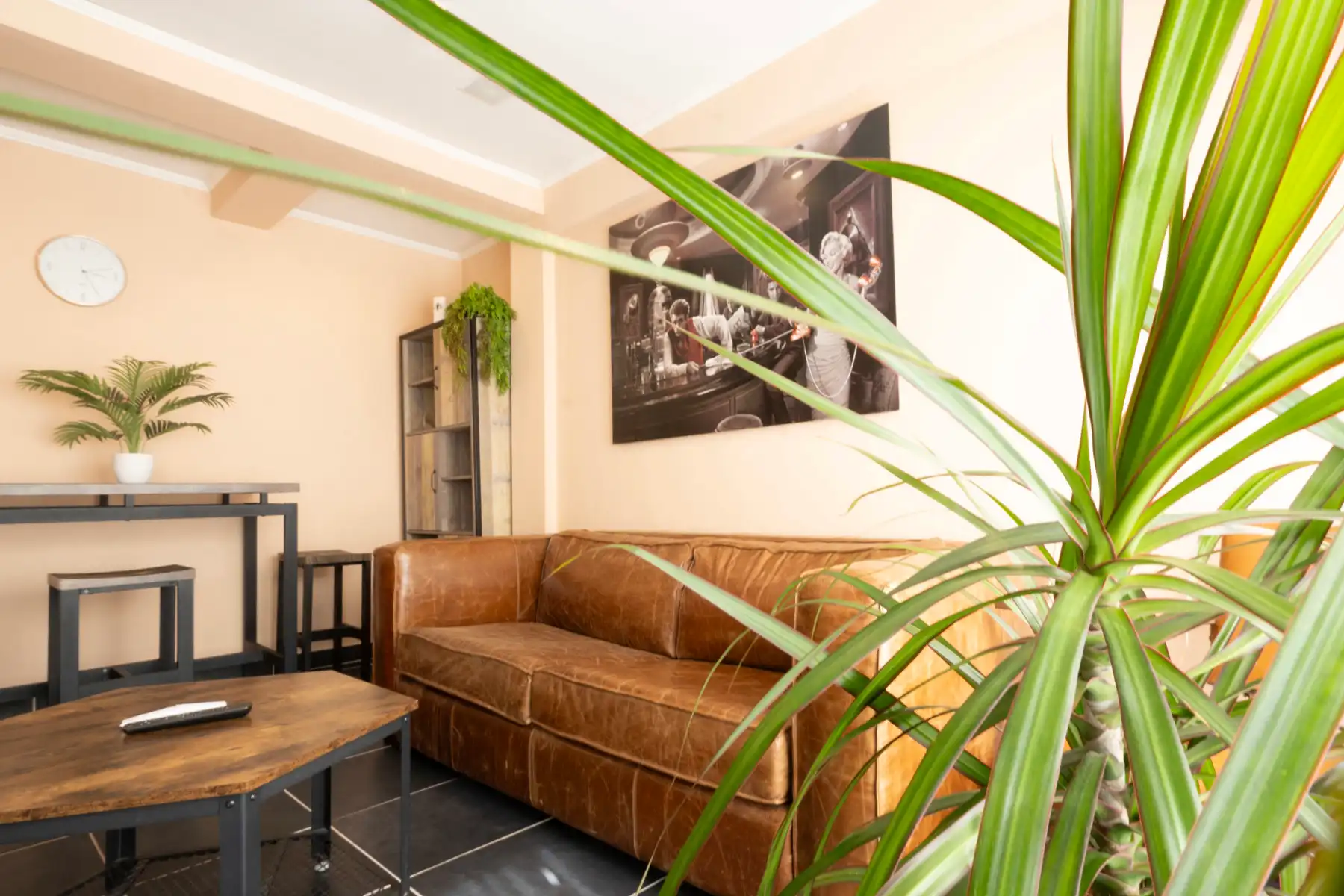 Gezinswoning met extra appartement te Bredene! foto 4