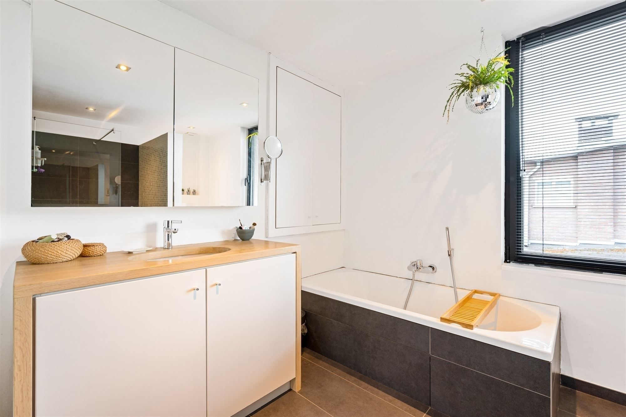 Knap gerenoveerde woning in het hart van Bonheiden foto 12