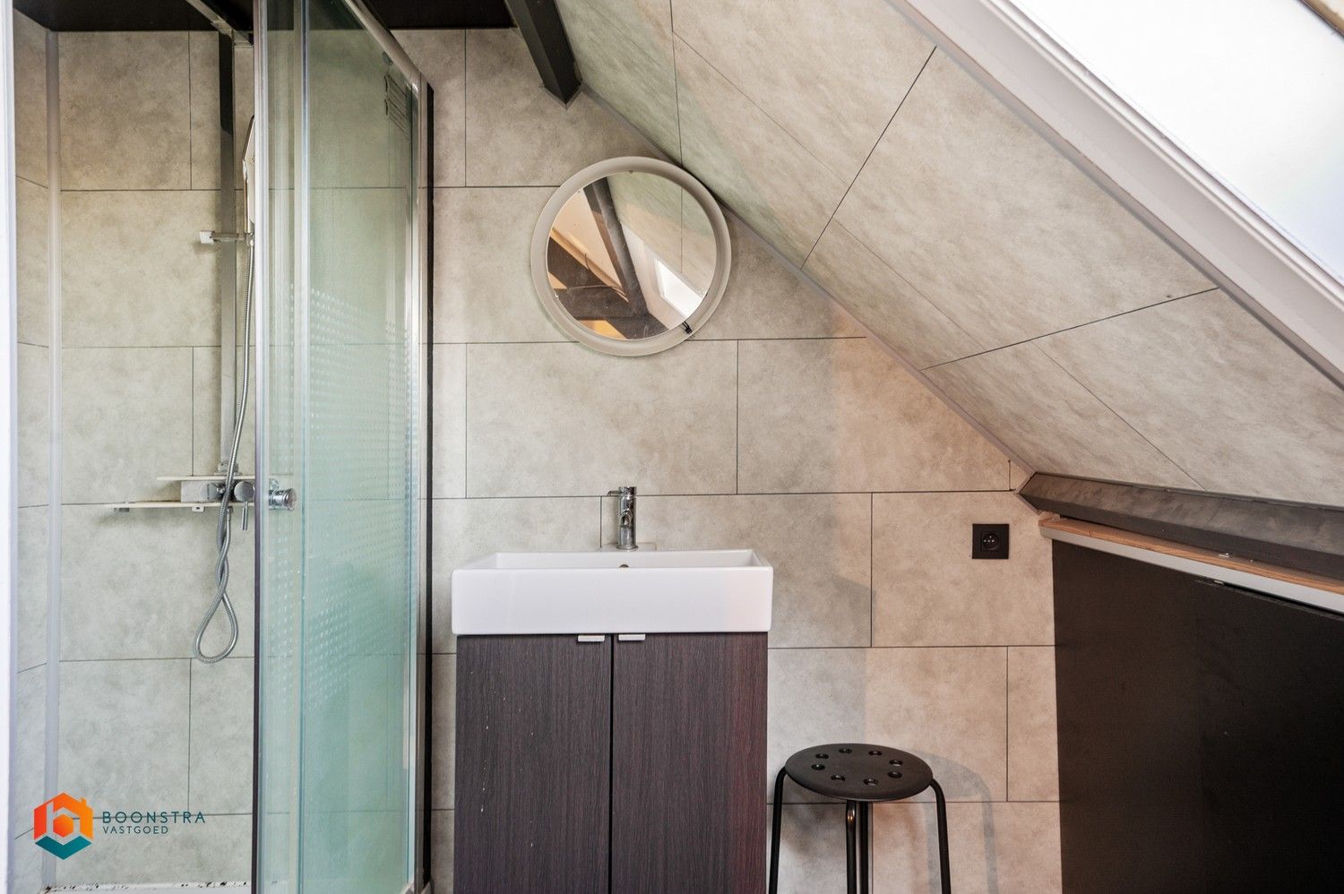 Authentieke woning met 4 slpkrs, loft en magazijn te O-L-V-Waver foto 24