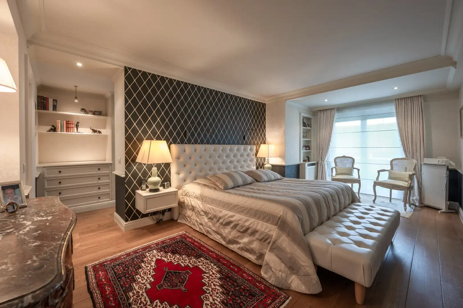 Uniek appartement van ongeveer 300 m2 met een prachtige privatieve tuin. foto 22