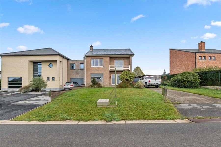 RUIME GEZINSWONING BOORDEVOL POTENTIEEL IN NIEUWERKERKEN foto 2