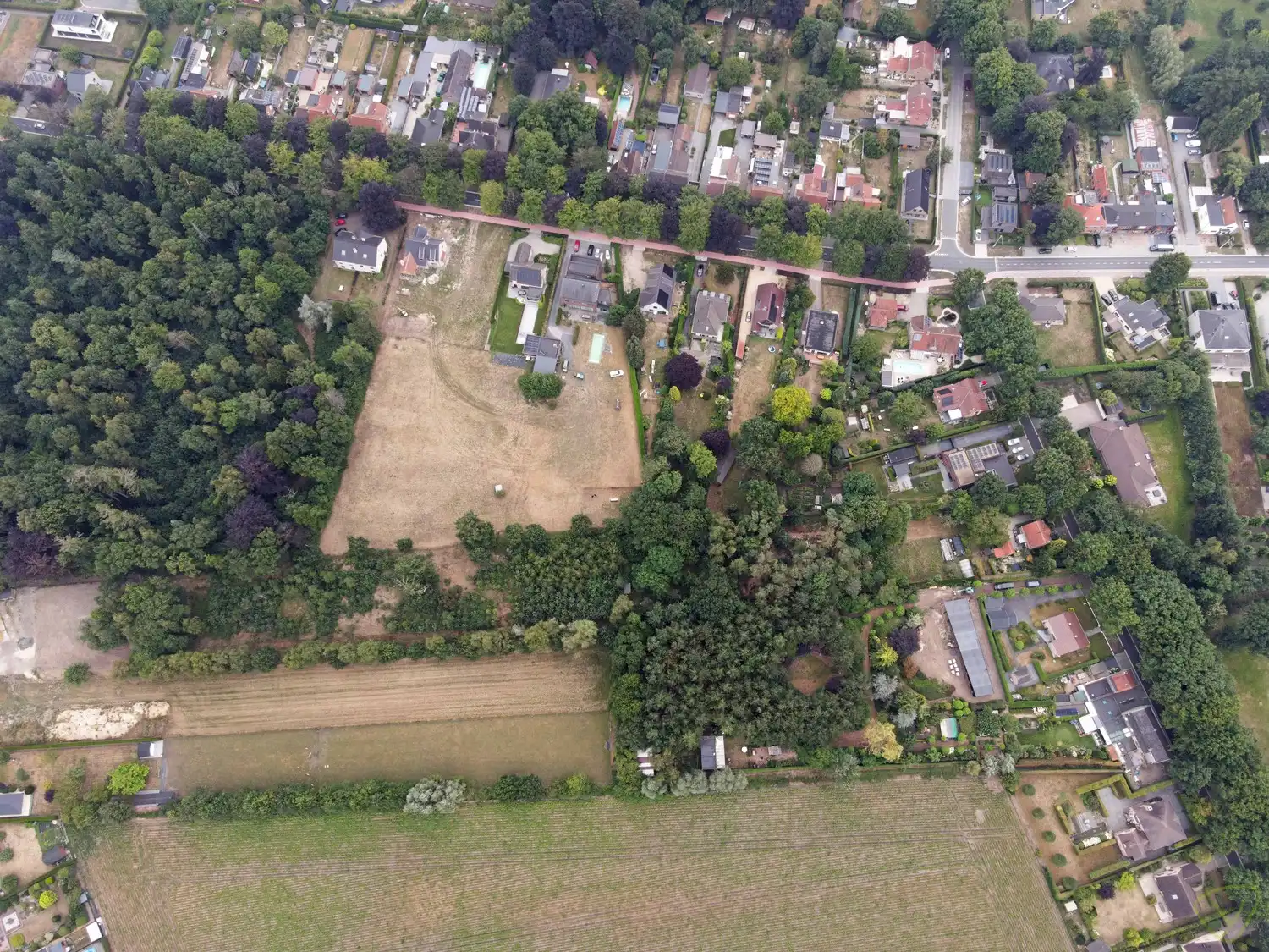 Vrijstaande villa op een uitzonderlijk groot perceel met bosgrond in Lembeke foto 35