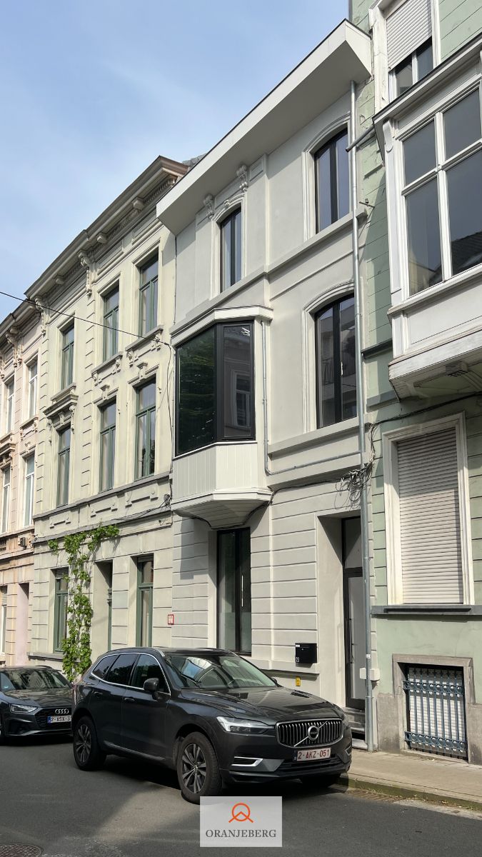 Gemeubelde studio op schitterende locatie! foto 5