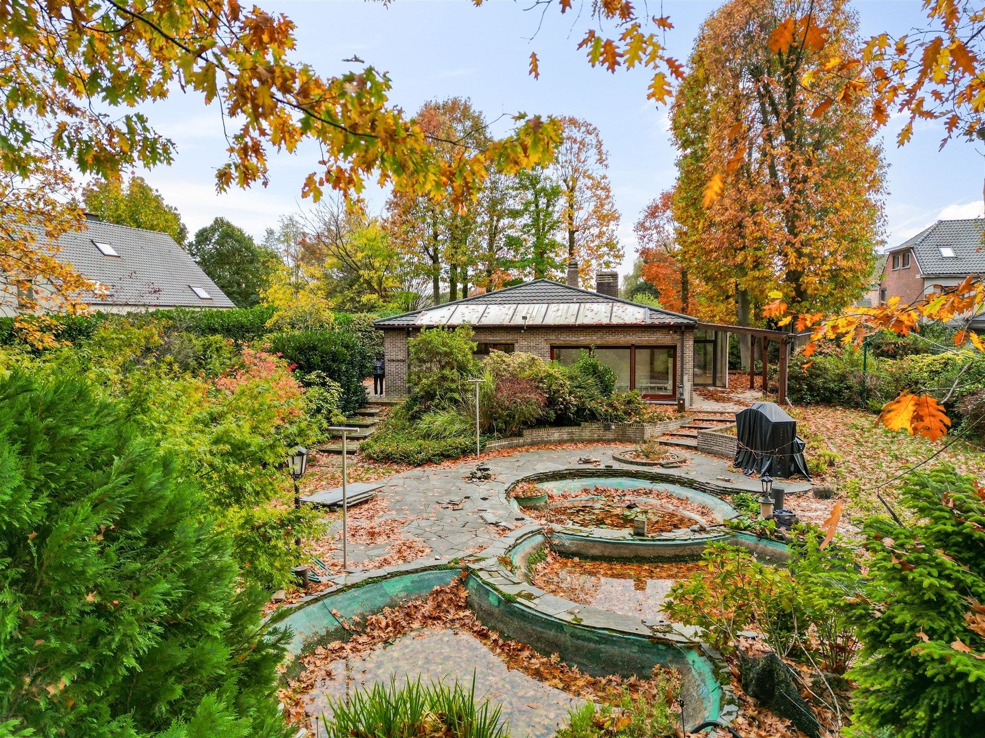 Gunstig gelegen open bebouwing met mooie tuin op een perceel van 2.212 m² foto 20